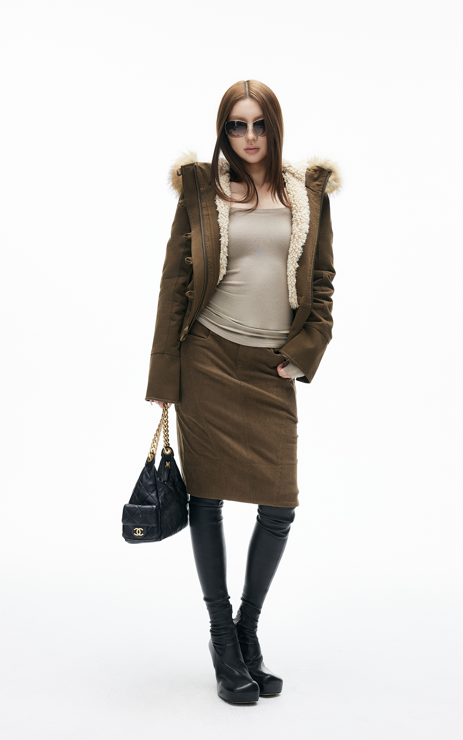 IAMXIAA 하이웨이스트 코듀로이 바디콘 미디 스커트