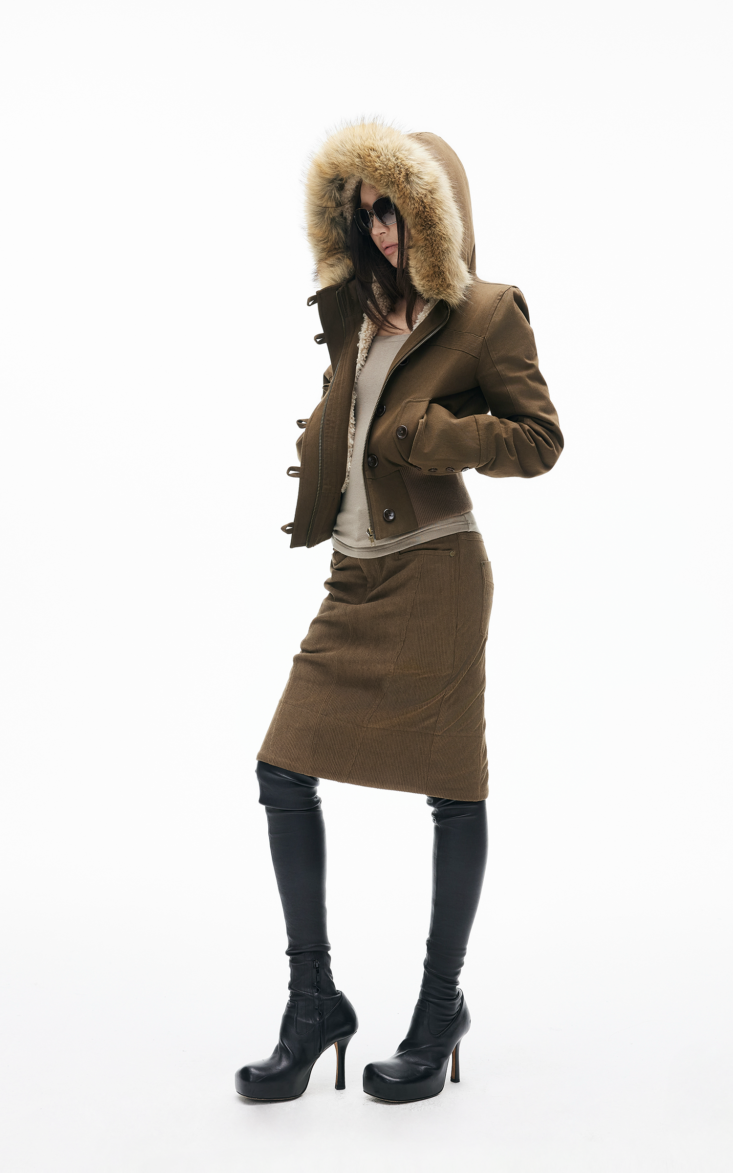 IAMXIAA 하이웨이스트 코듀로이 바디콘 미디 스커트