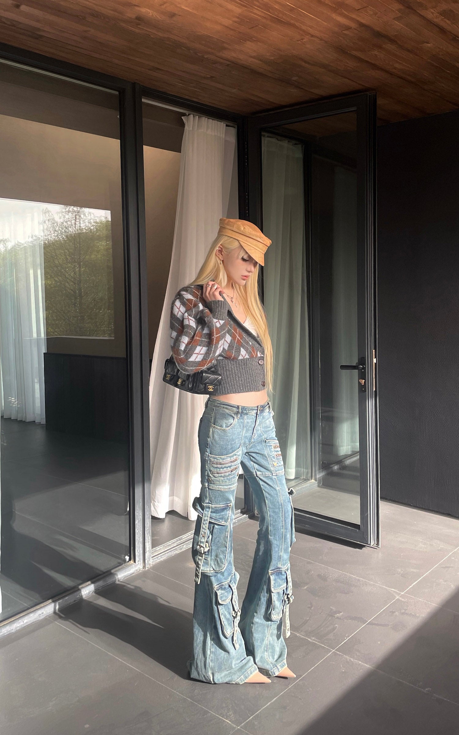 Rase le sol Argyle Knit Cropped Cardigan with Double Button Waist Design