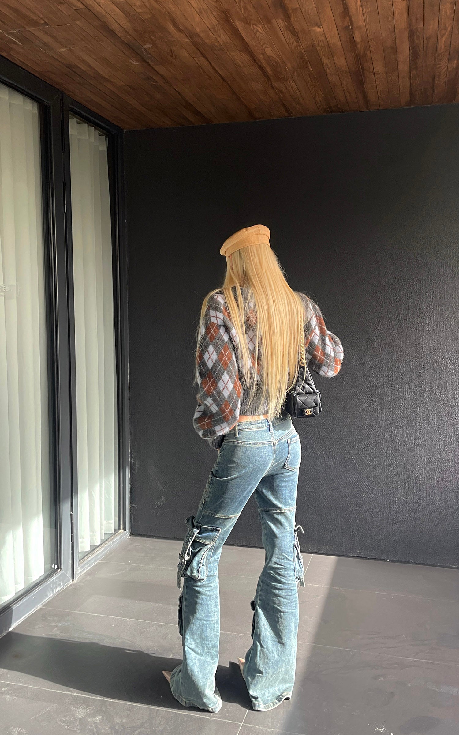 Rase le sol Argyle Knit Cropped Cardigan with Double Button Waist Design