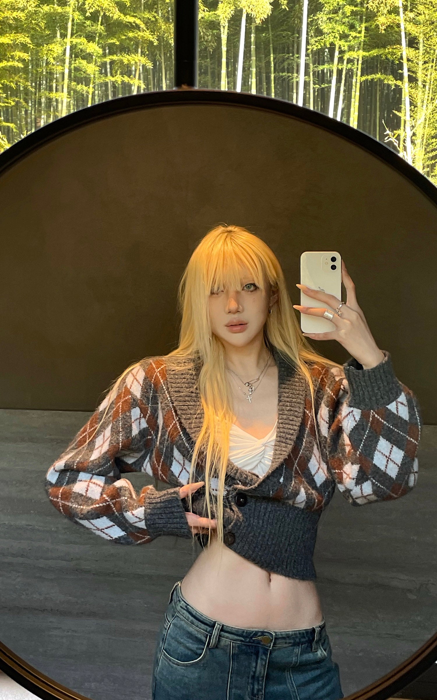 Rase le sol Argyle Knit Cropped Cardigan with Double Button Waist Design