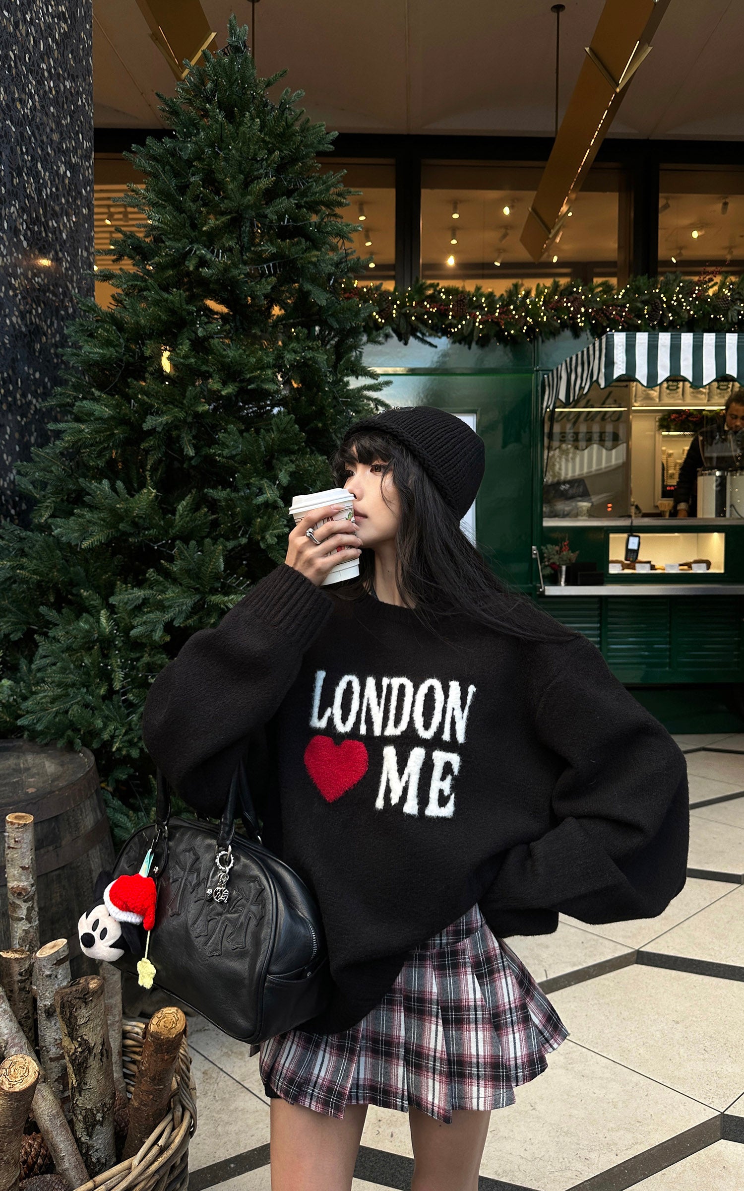 WARDEN EDGE London Heart Graphic Knit Sweater