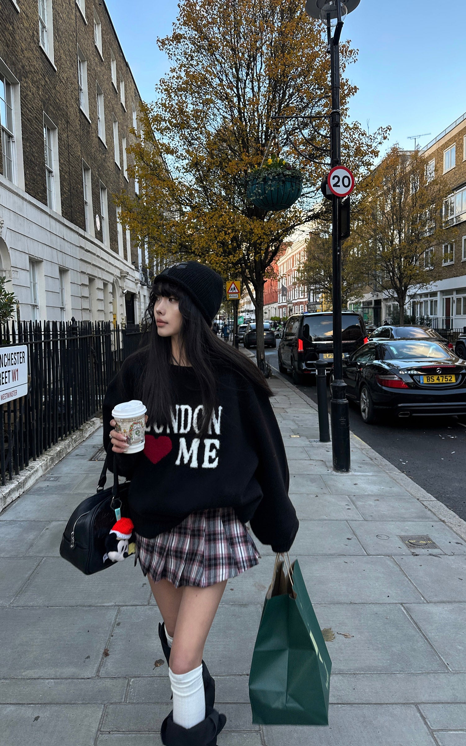 WARDEN EDGE London Heart Graphic Knit Sweater