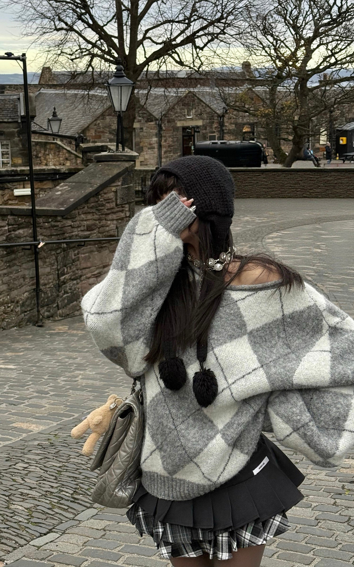 WARDEN EDGE Argyle Off Shoulder Oversized Knit Sweater