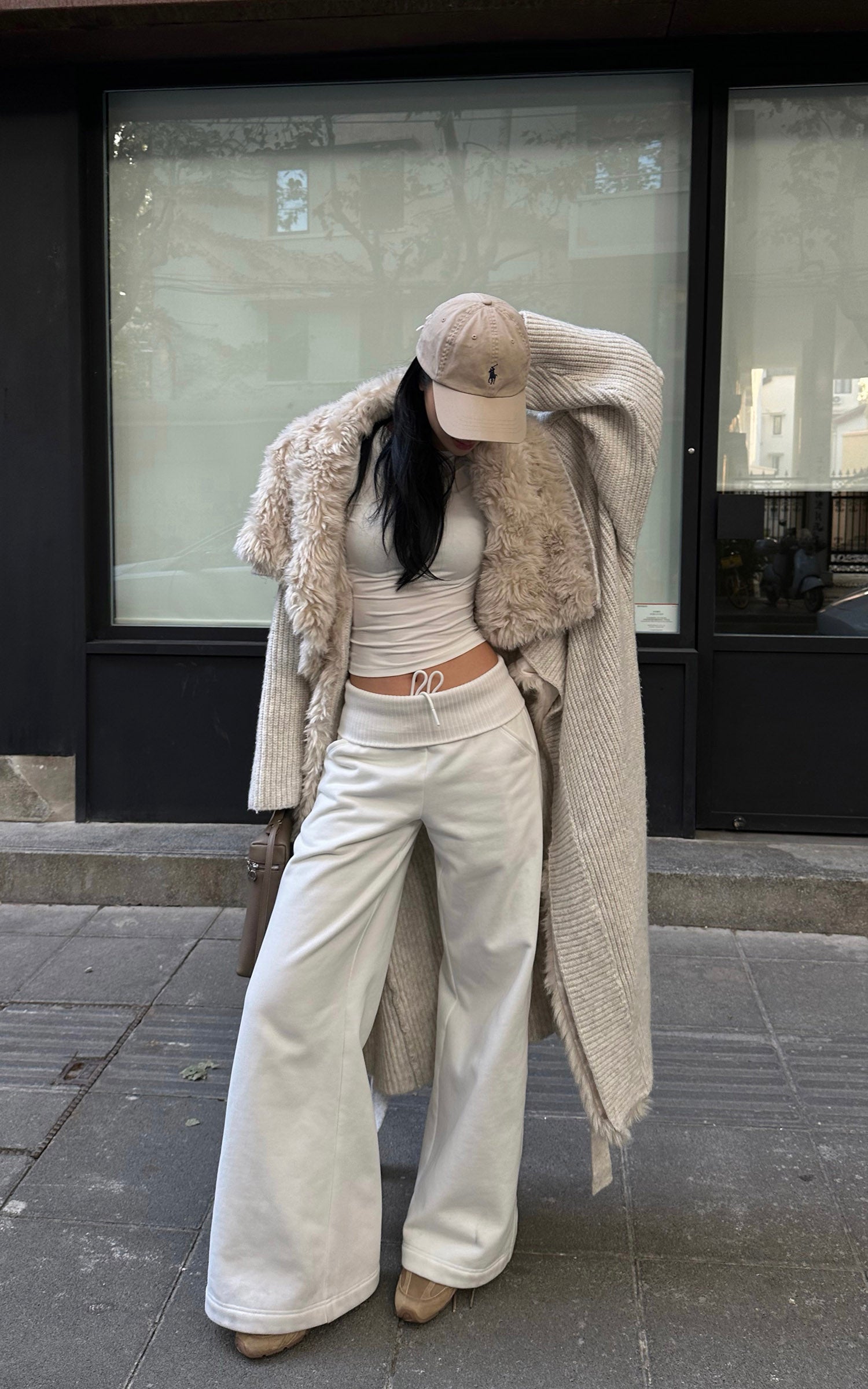 ROVENTE 페이크 퍼 트리밍 벨트 니트 롱 코트