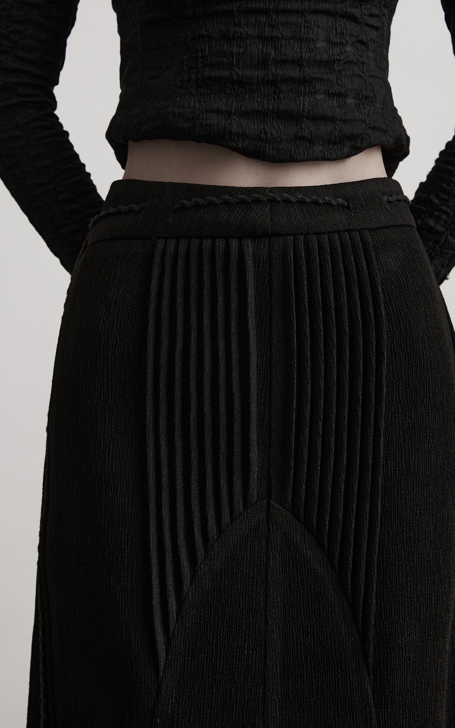 DOINDULGE Asymmetrical Pleated Long Skirt
