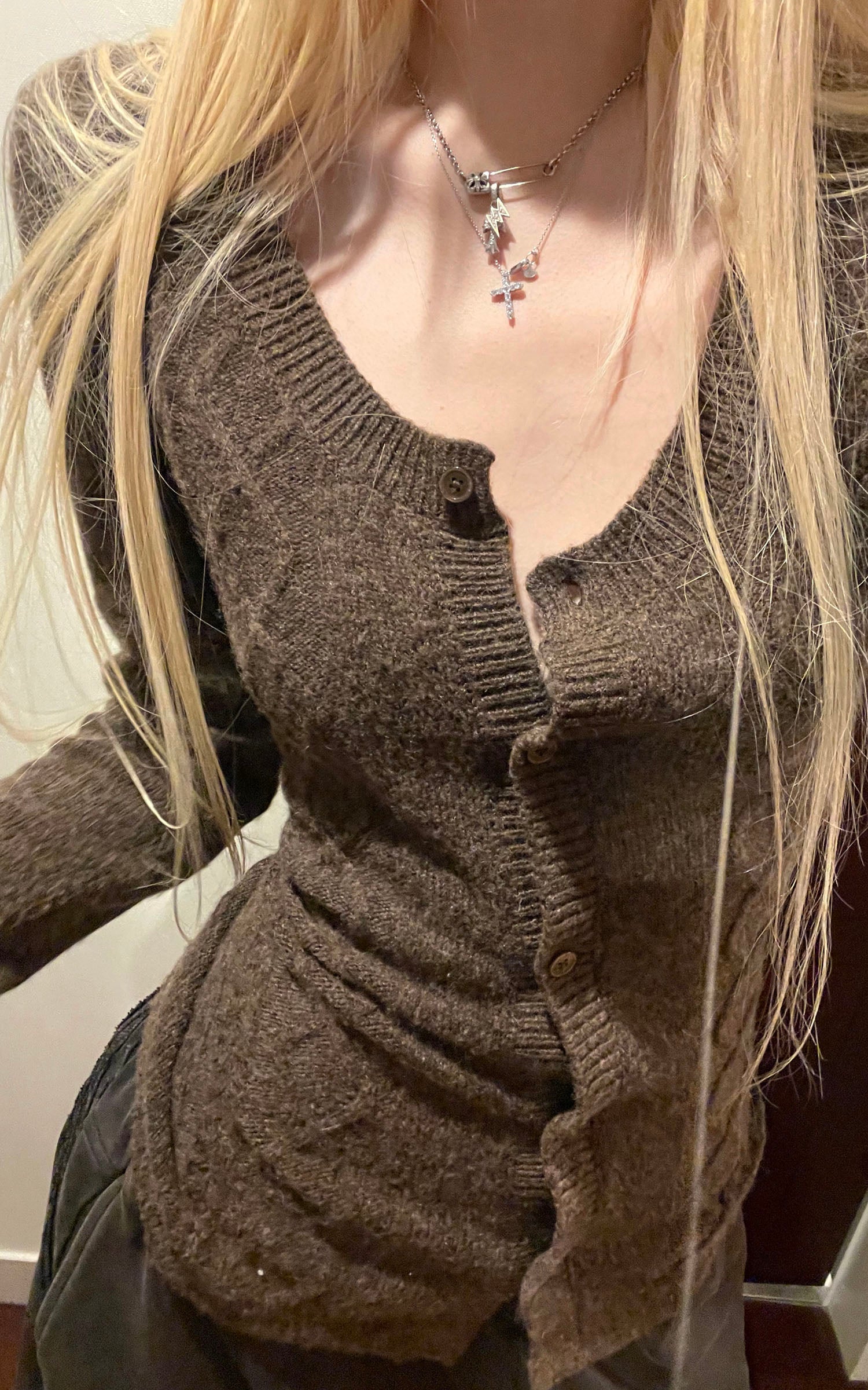 Rase le sol Haut en maille ajusté à boutons avec texture losange subtile