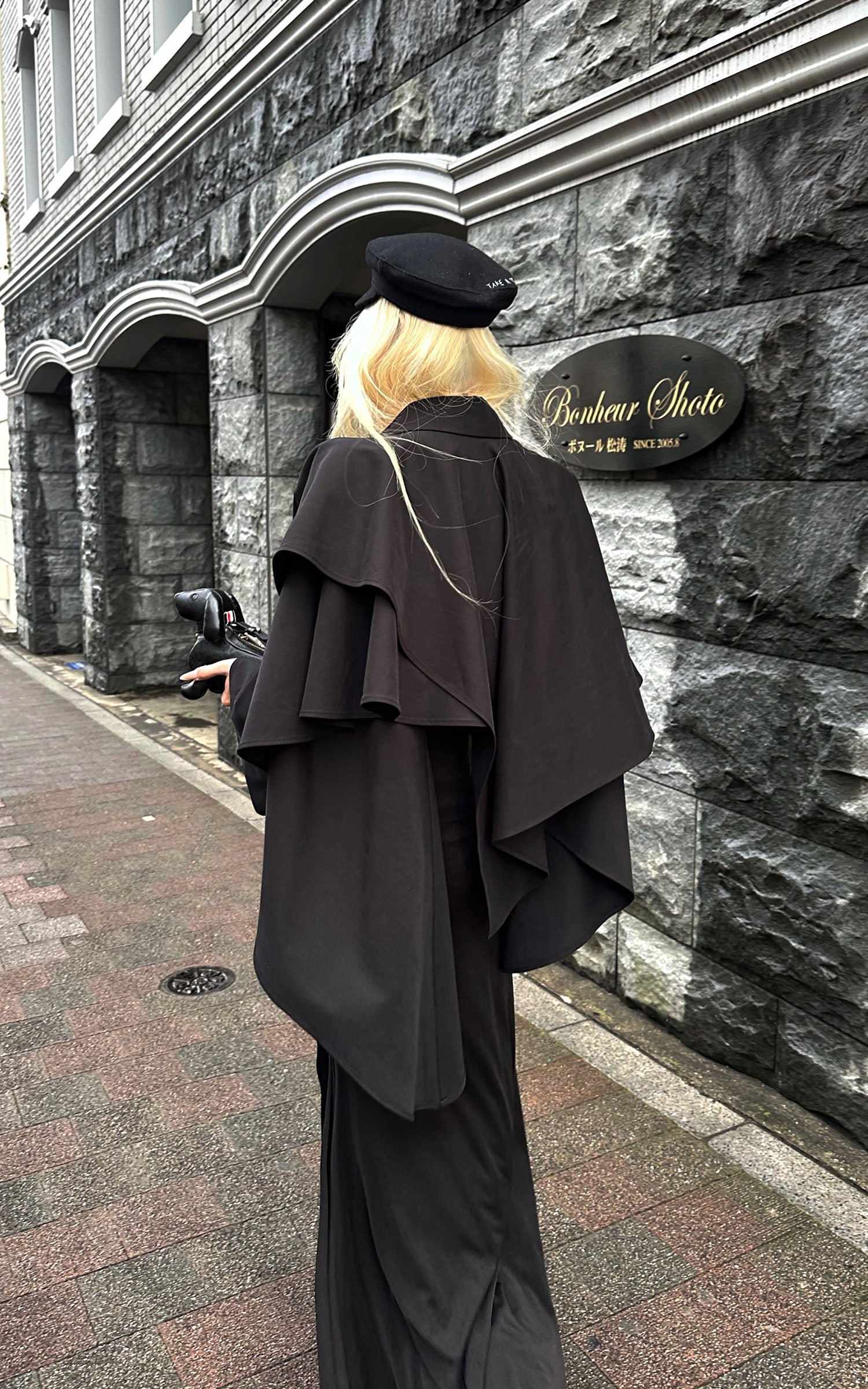 Rase le sol 레이어드 케이프 자켓과 피쉬테일 스트랩리스 드레스 세트