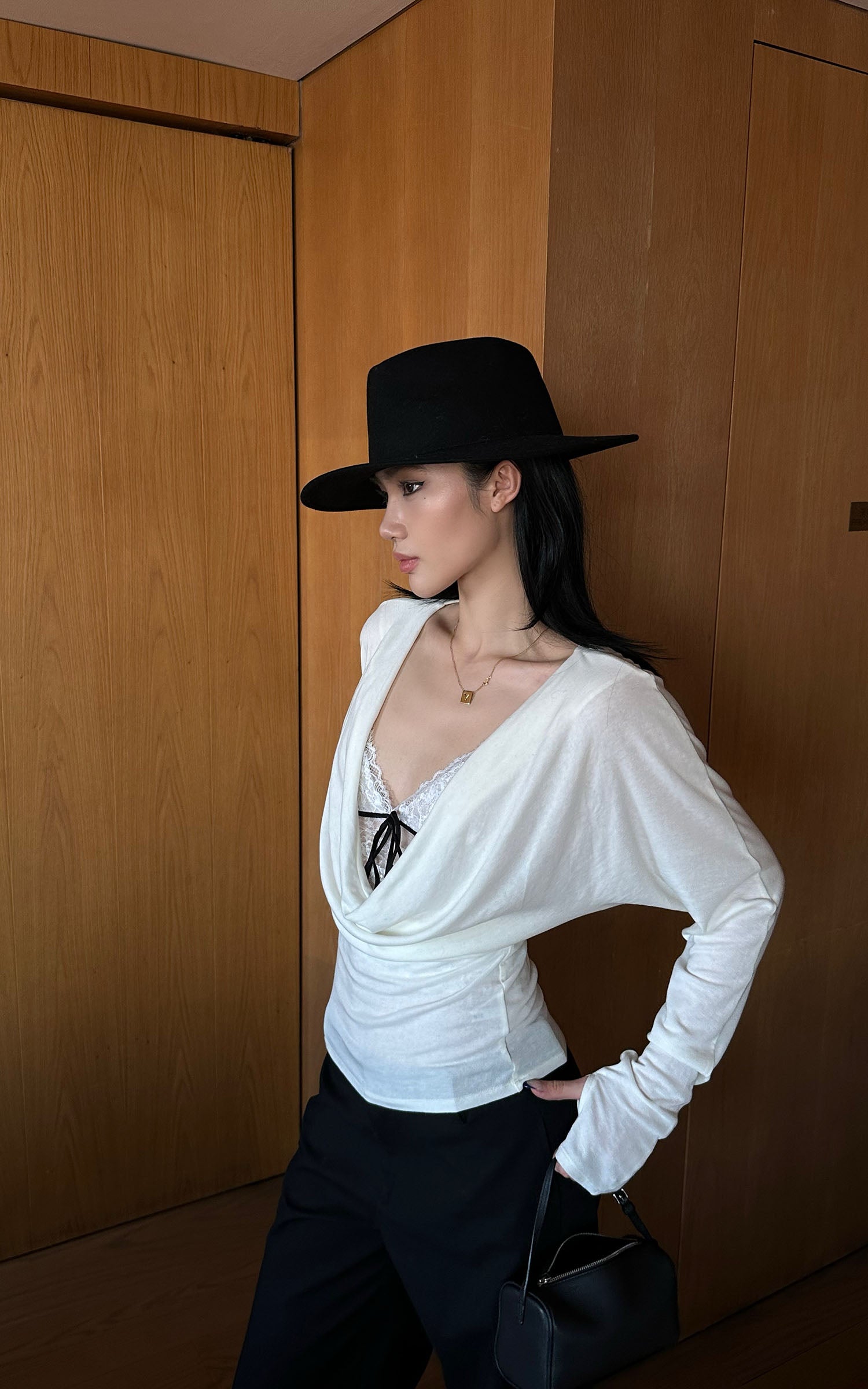 ROVENTE ドレープカウルネックトップ &amp; レースキャミソール2ピースセット