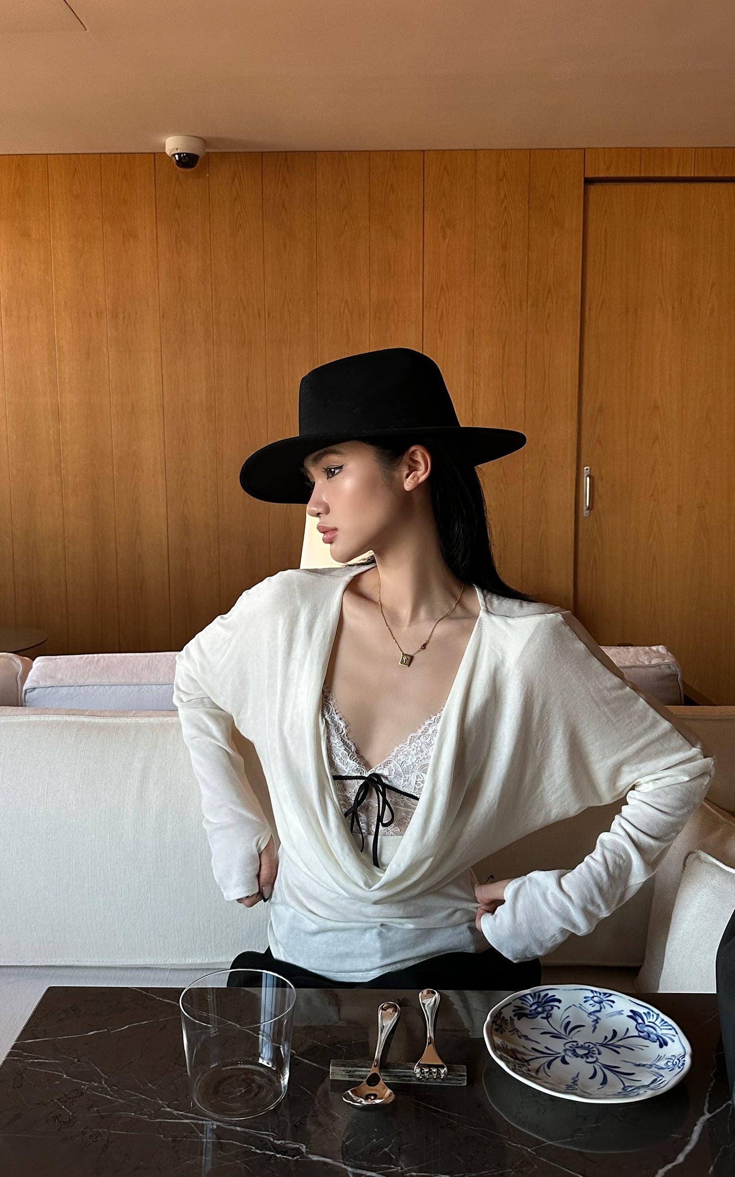 ROVENTE ドレープカウルネックトップ &amp; レースキャミソール2ピースセット