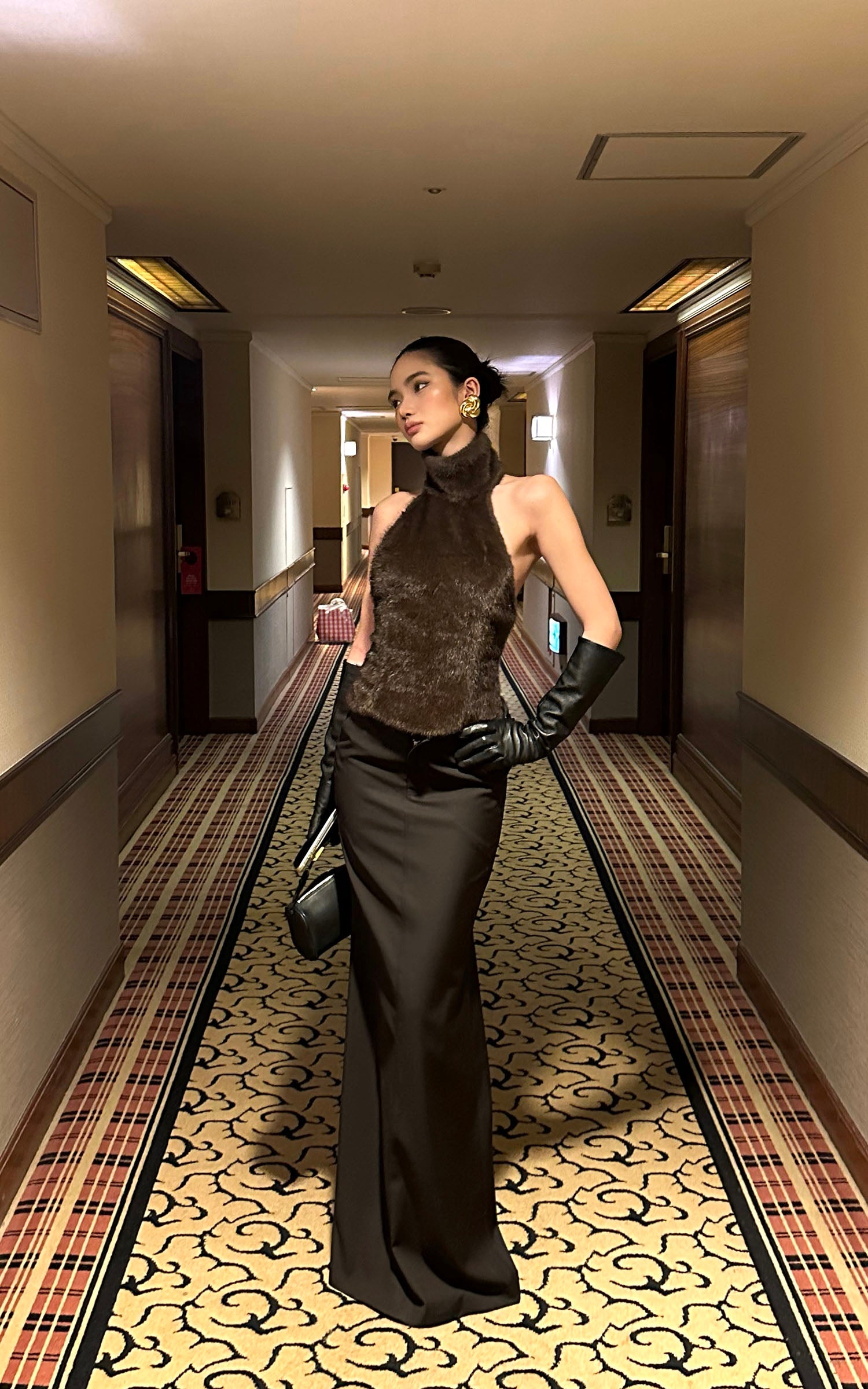 ROVENTE ハイネックオープンバックフェイクファー ベスト