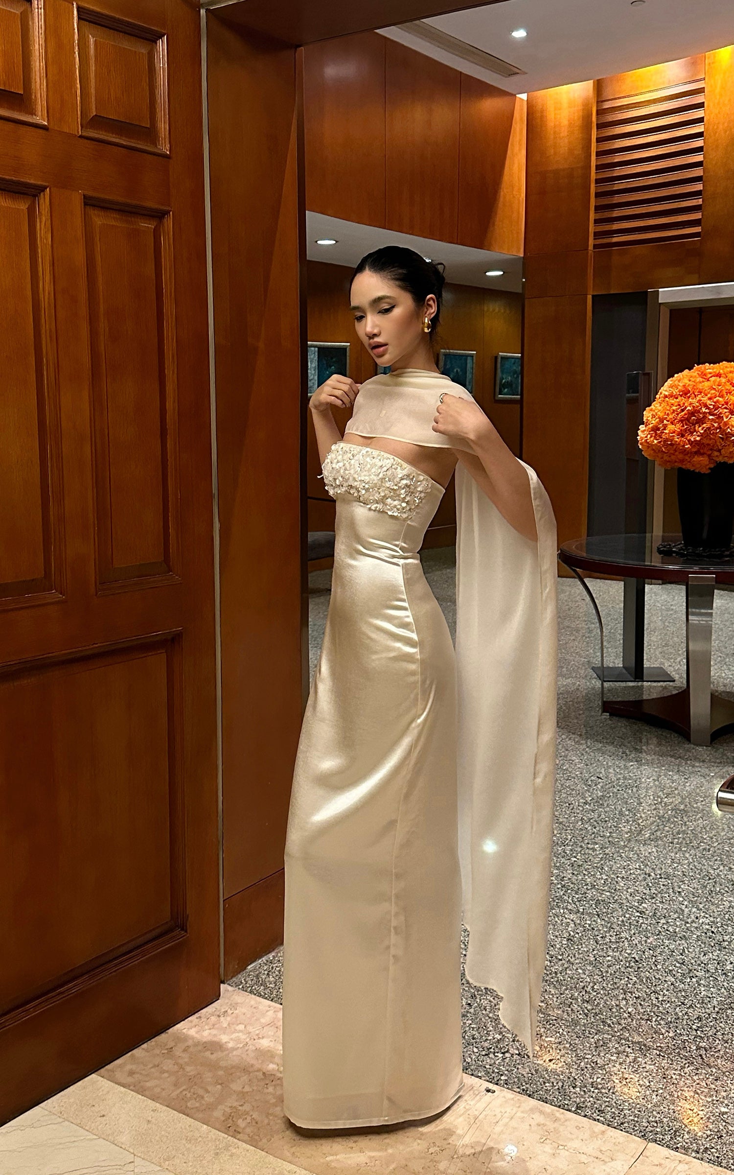 ROVENTE Robe bustier à sequins avec châle