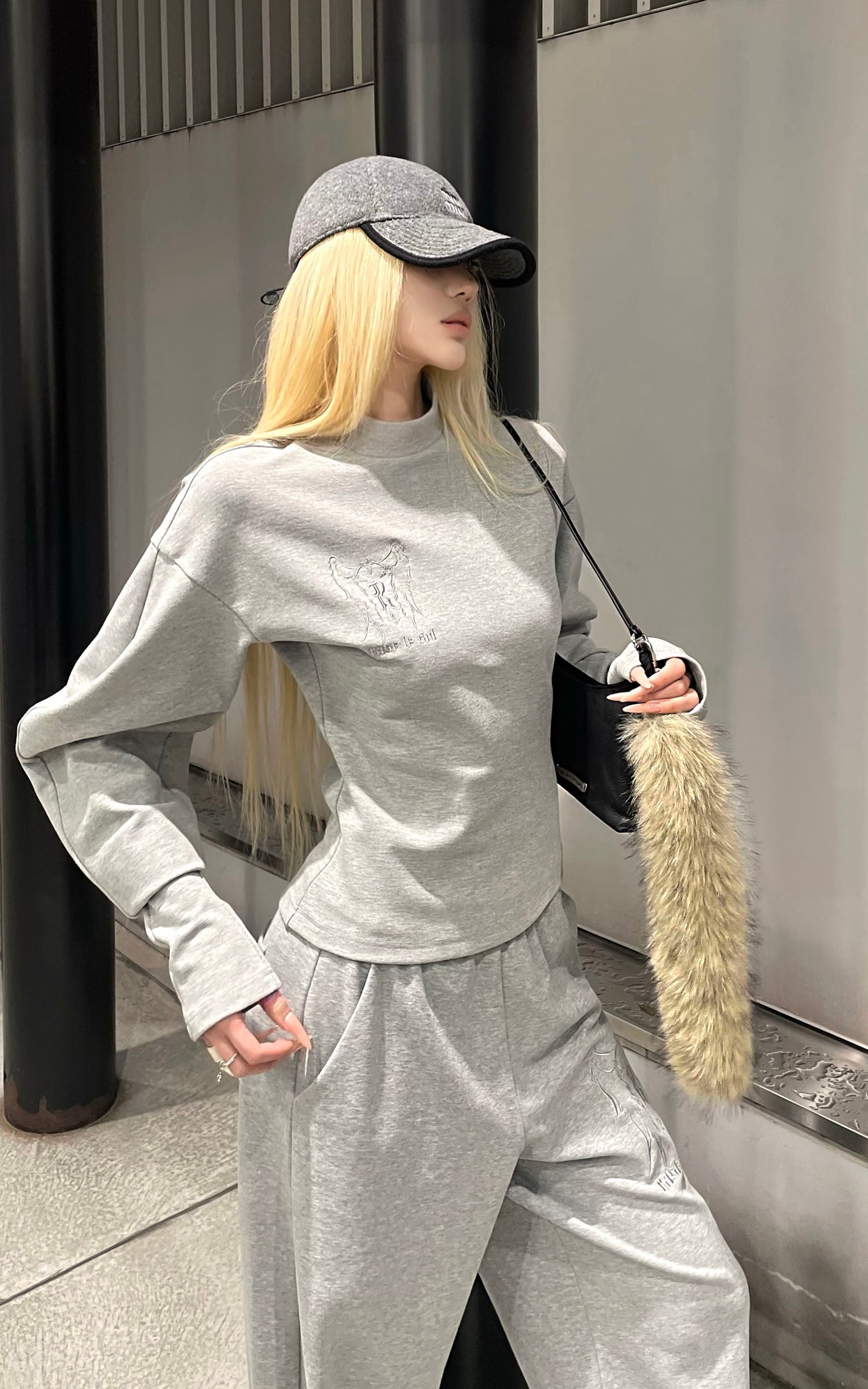 Rase le sol カーブシームスウェットシャツとワイドレッグラウンジパンツセット