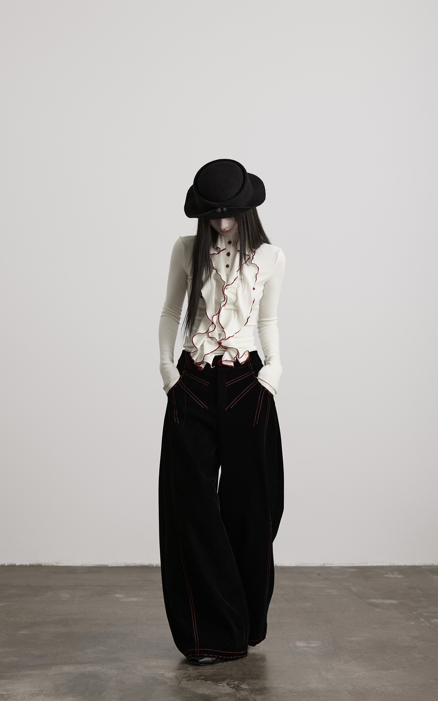 DOINDULGE Contrast-Stitch Wide-Leg Trousers
