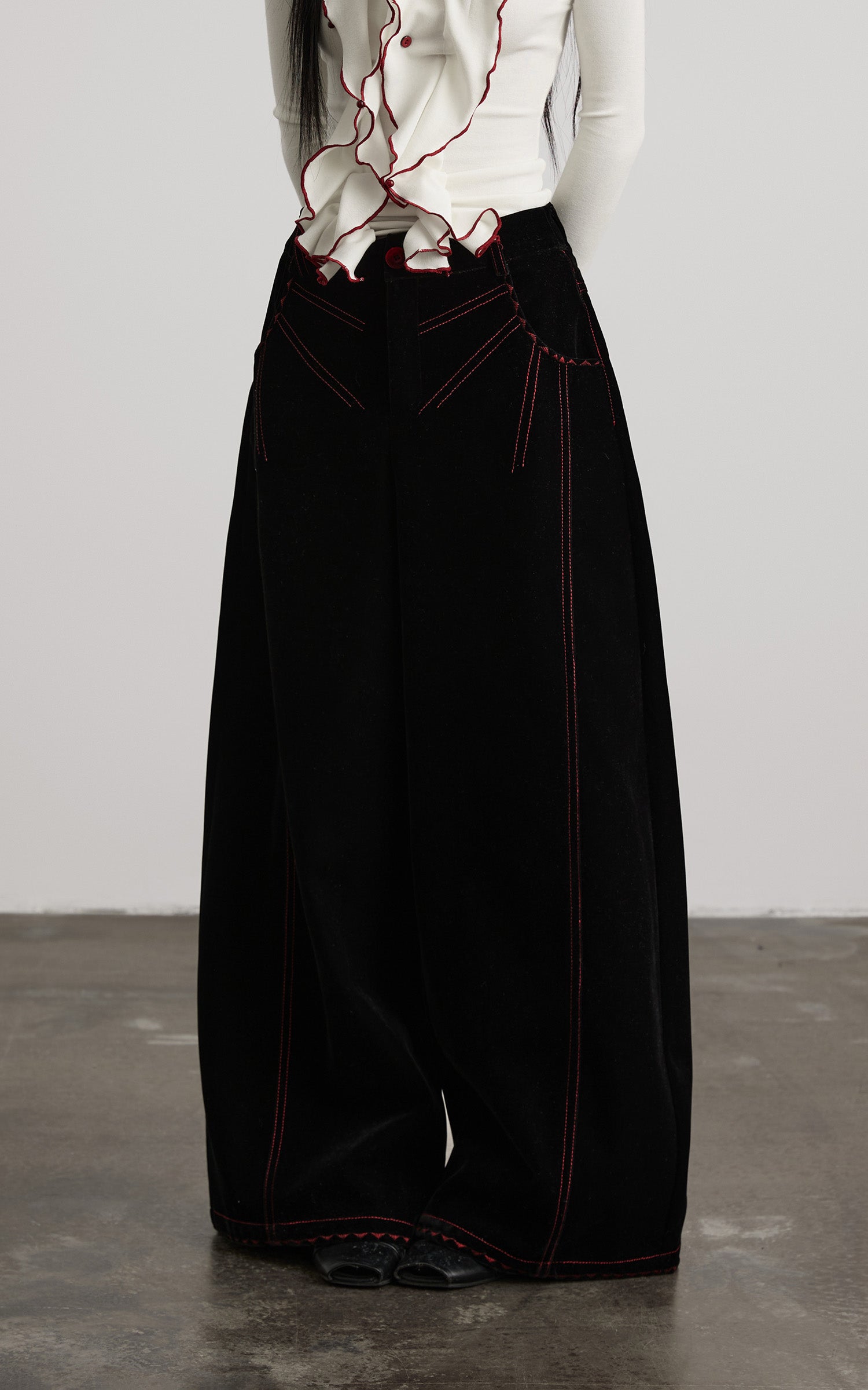 DOINDULGE Contrast-Stitch Wide-Leg Trousers
