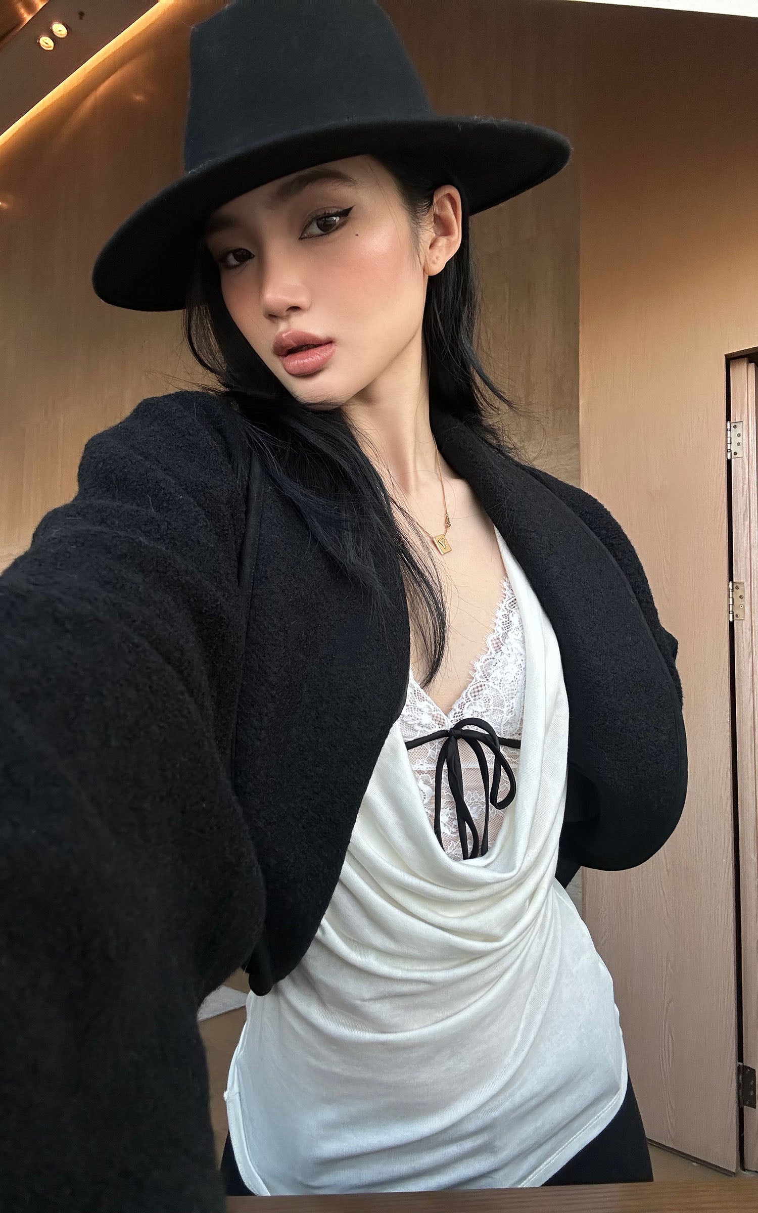 ROVENTE ドレープカウルネックトップ &amp; レースキャミソール2ピースセット