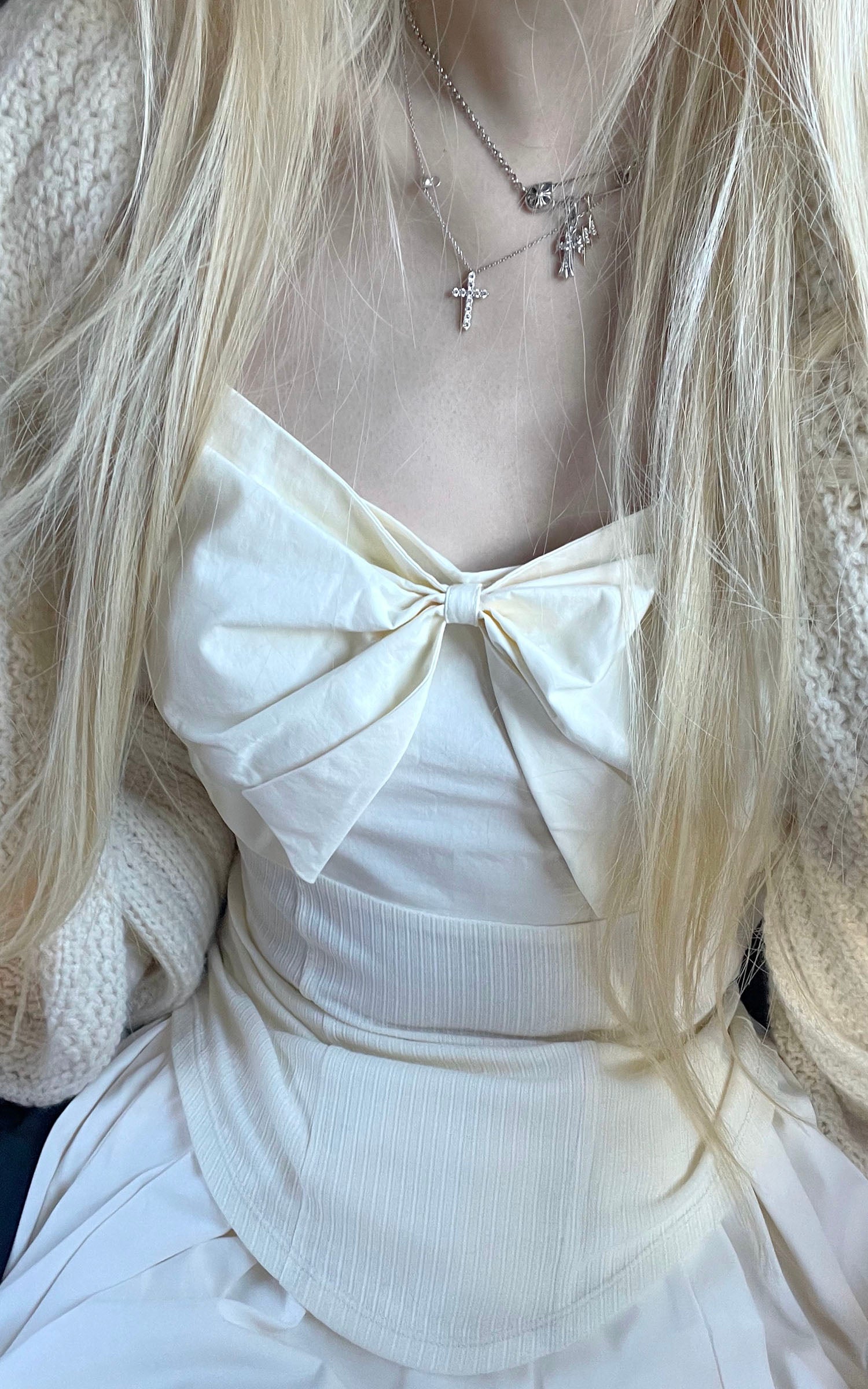 Rase le sol 골지 니트 긴팔 탑과 구조적인 리본, 러플 헴 쇼츠 세트