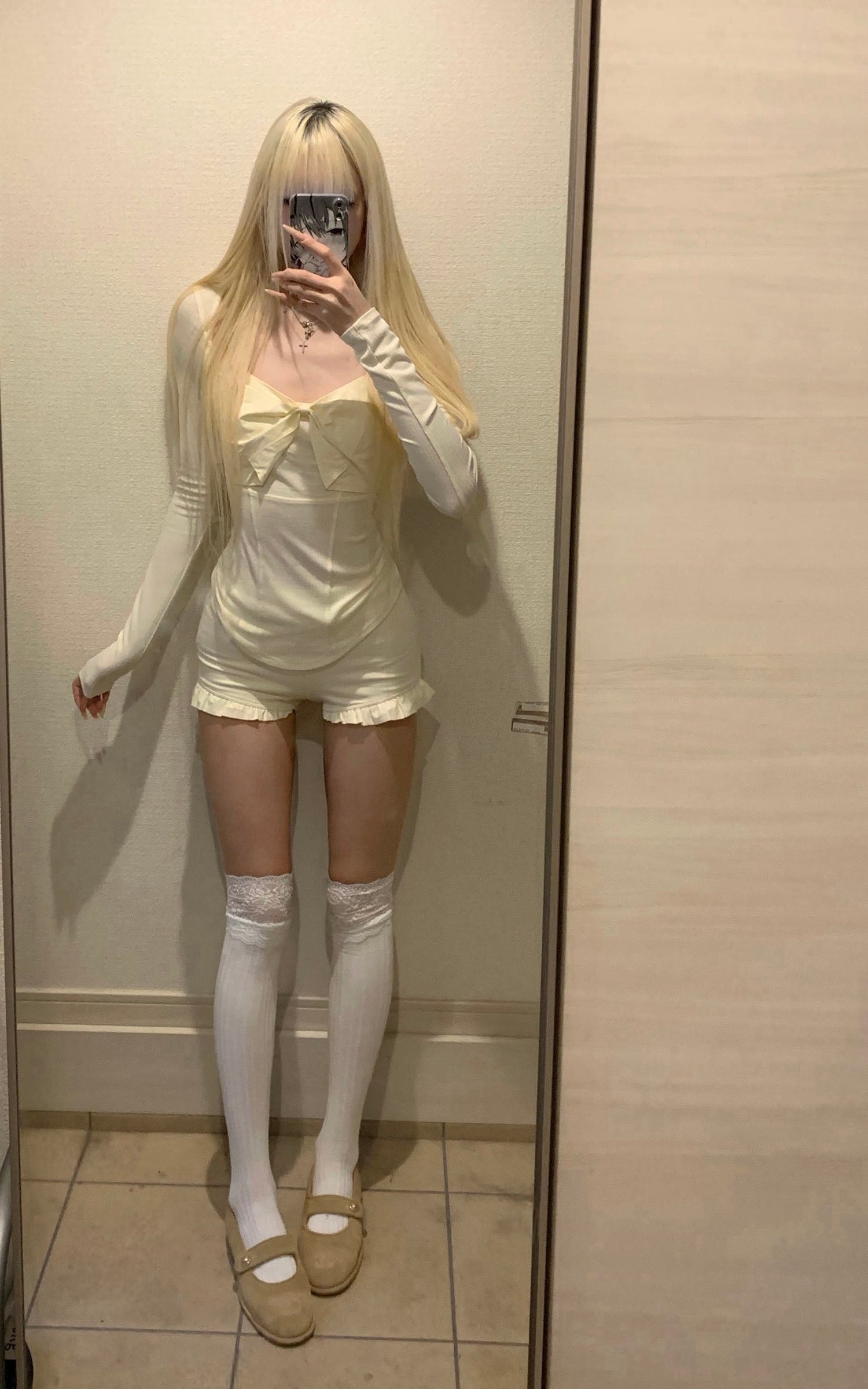 Rase le sol 골지 니트 긴팔 탑과 구조적인 리본, 러플 헴 쇼츠 세트