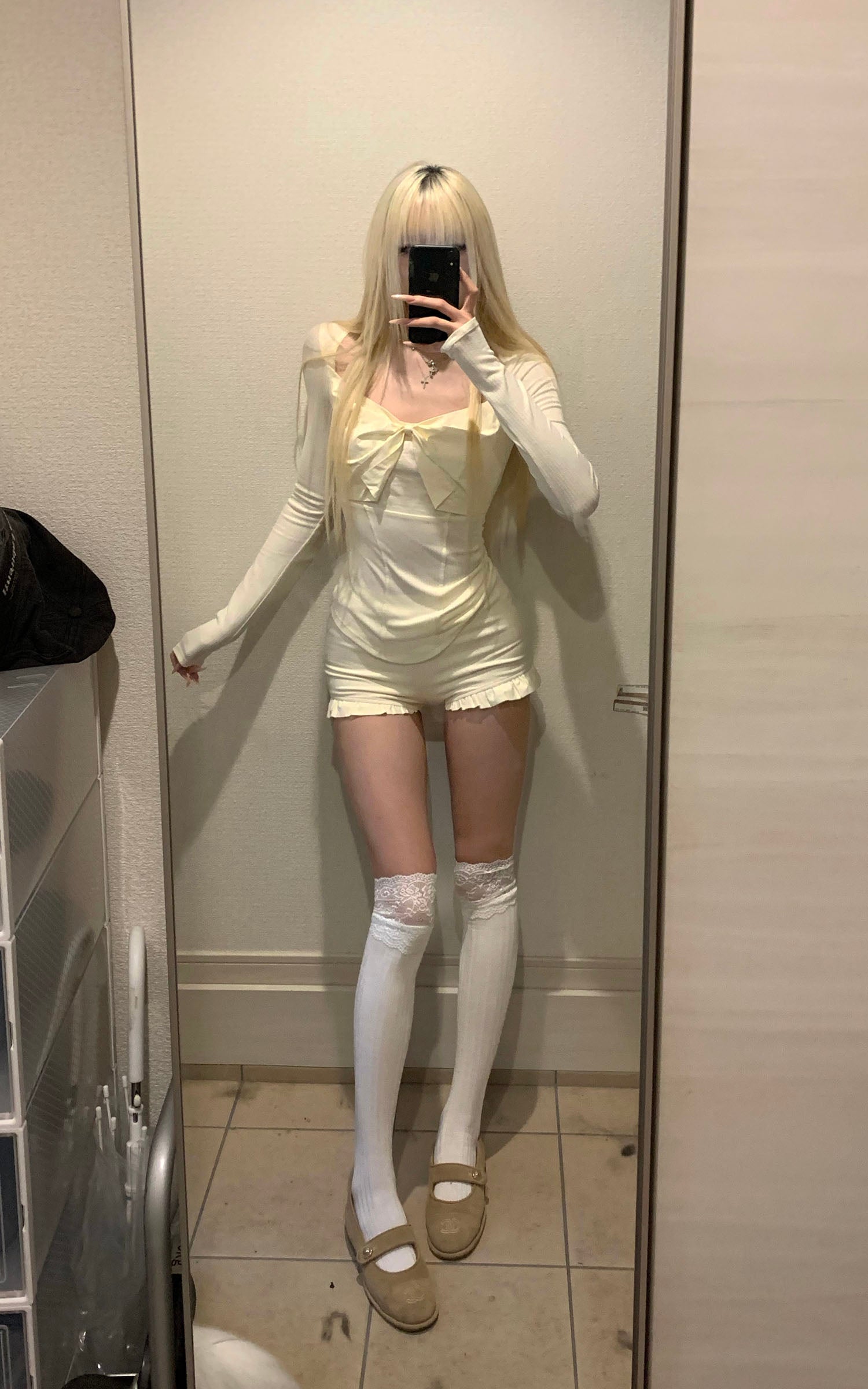 Rase le sol 골지 니트 긴팔 탑과 구조적인 리본, 러플 헴 쇼츠 세트