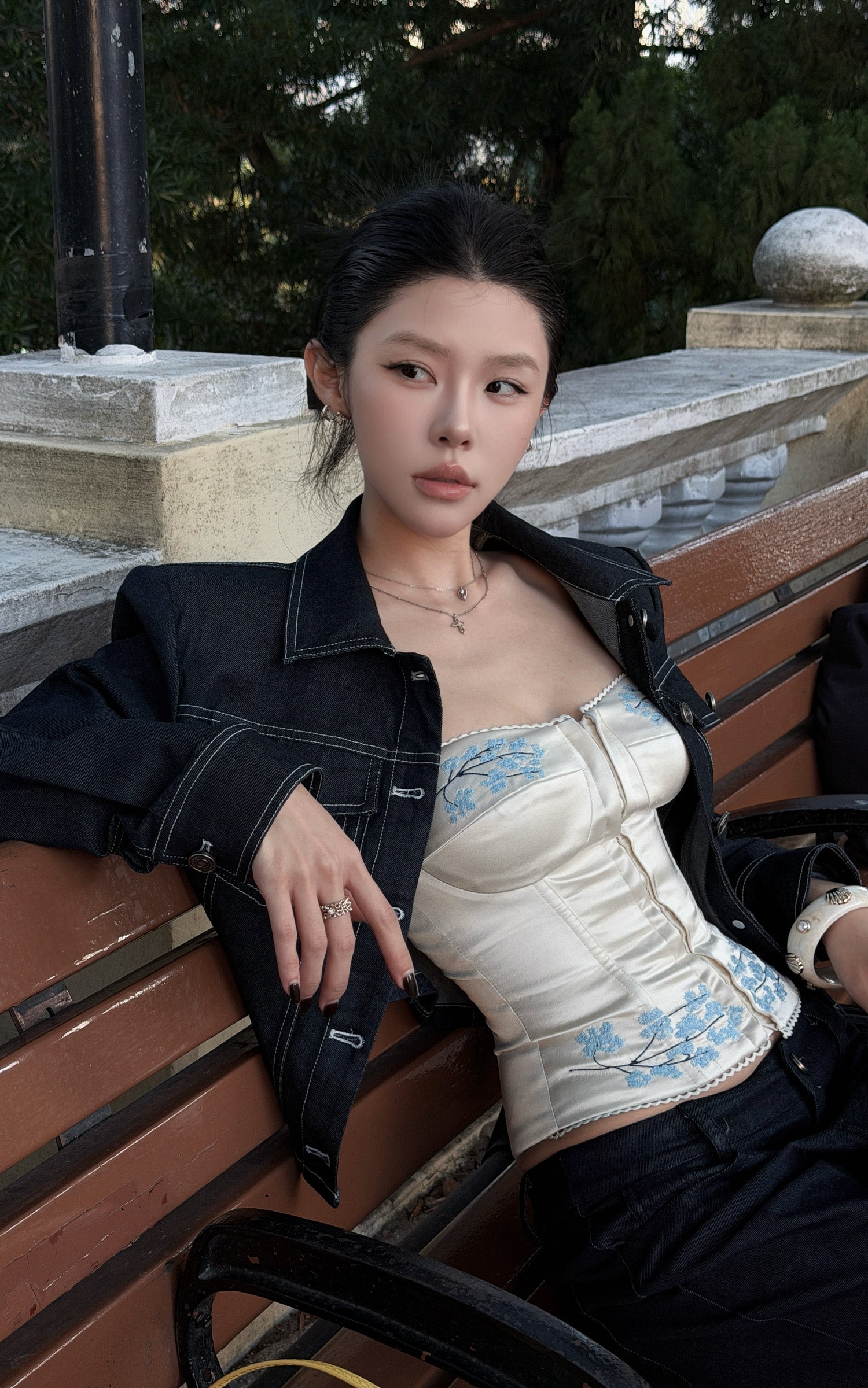 Hydrae Embroidered Satin Corset Top Strapless Slim Fit Bustier