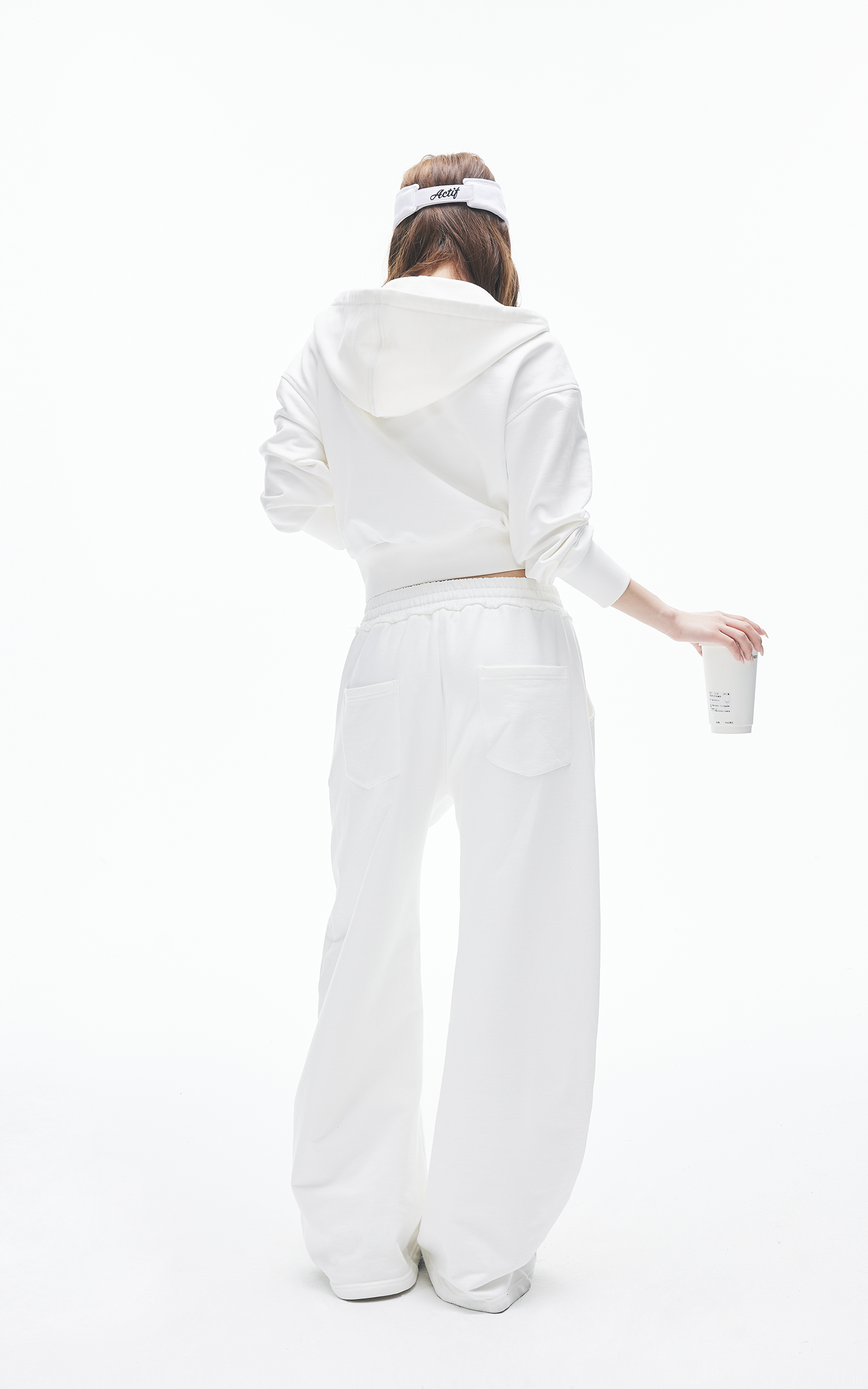 IAMXIAA 크롭 집업 후디 &amp; 릴렉스 스웨트팬츠 세트