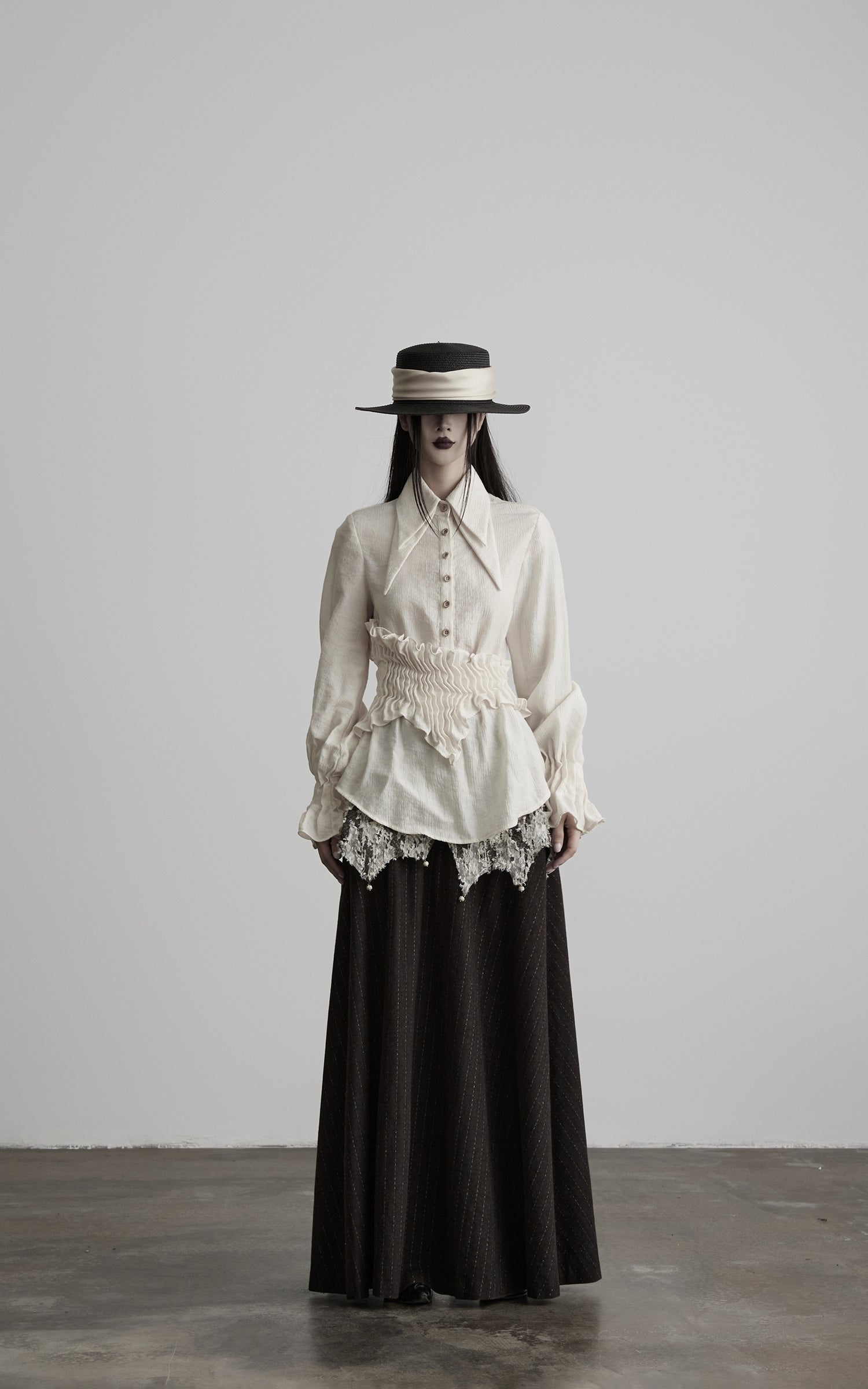 DOINDULGE Pointed-Collar Ruched Waist Structured Shirt