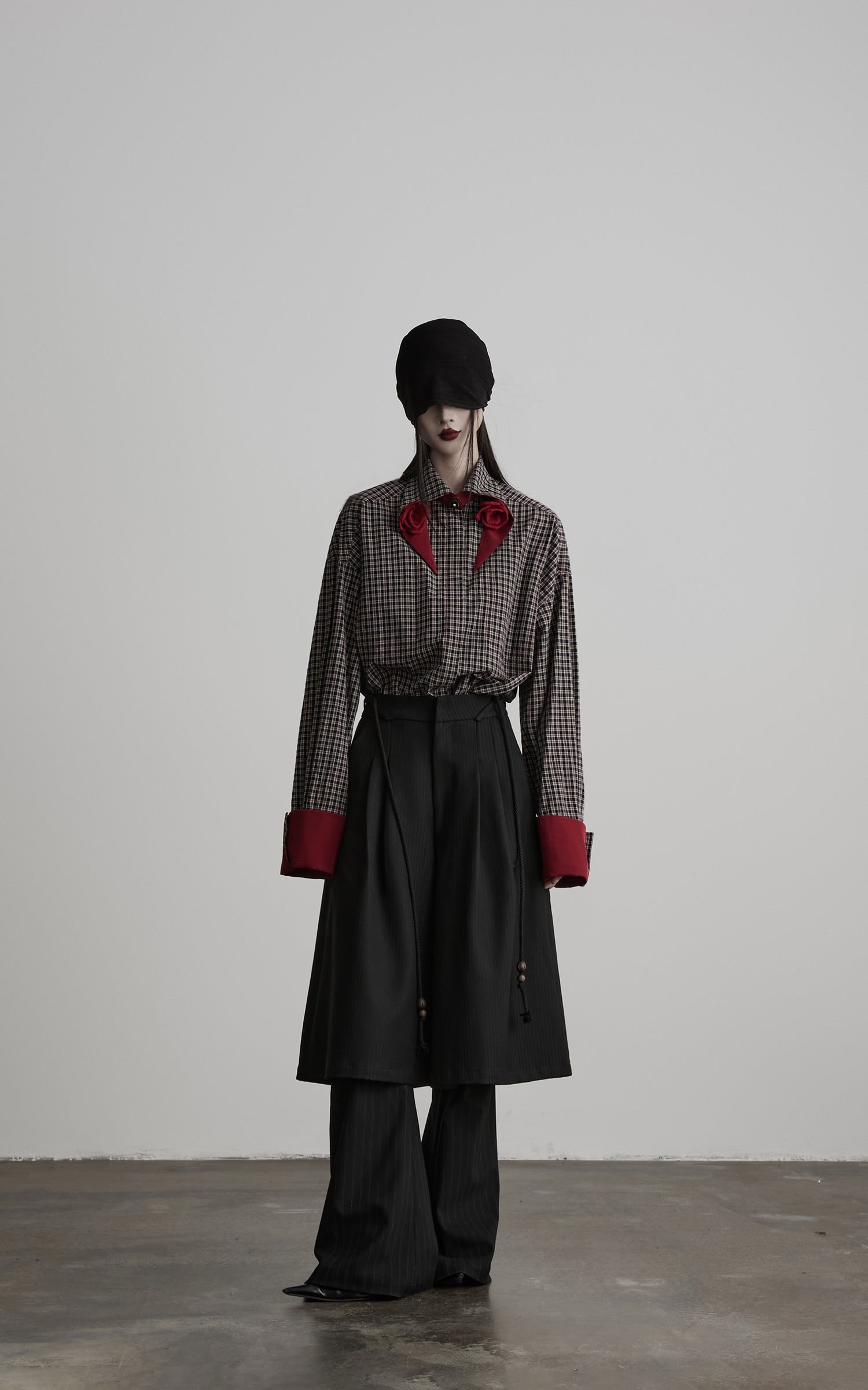 DOINDULGE Checked Rose Detail Loose Shirt