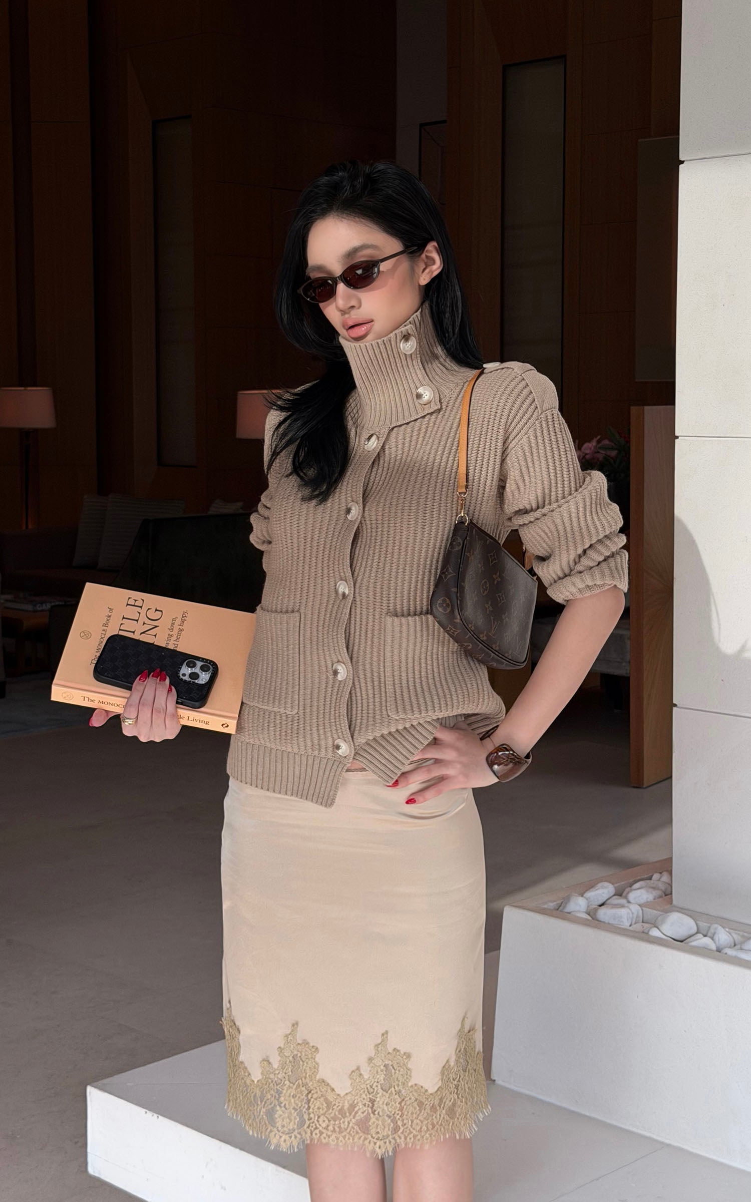 ROVENTE アシンメトリックハイネックリブニットカーディガン