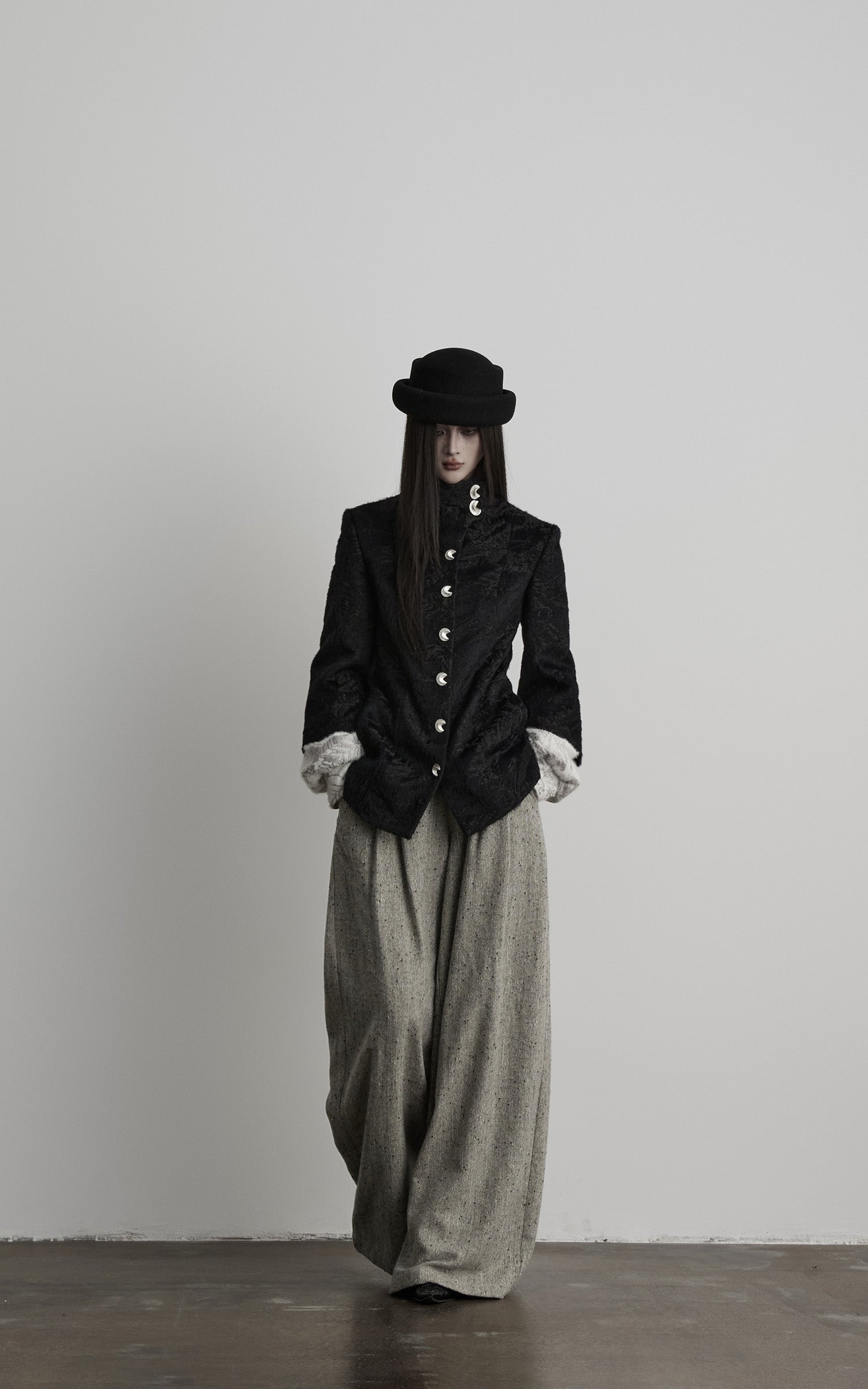 DOINDULGE Pleated Wide-Leg Trousers