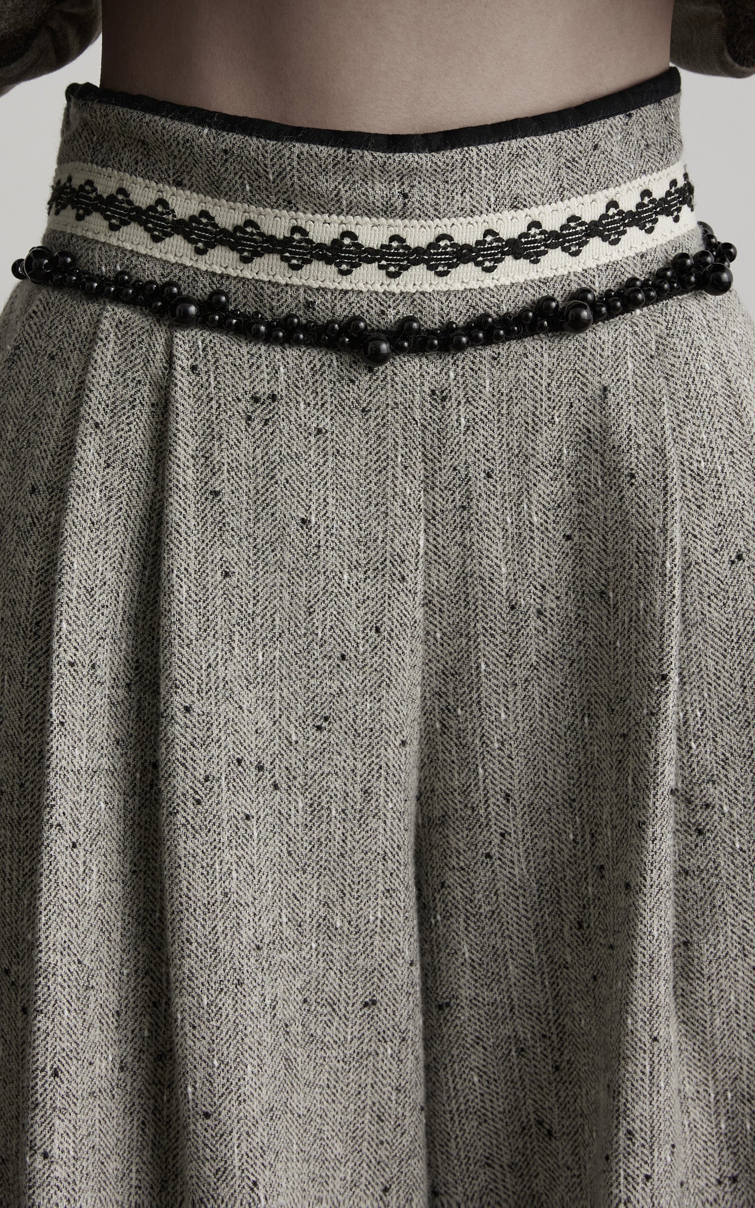 DOINDULGE Pleated Wide-Leg Trousers