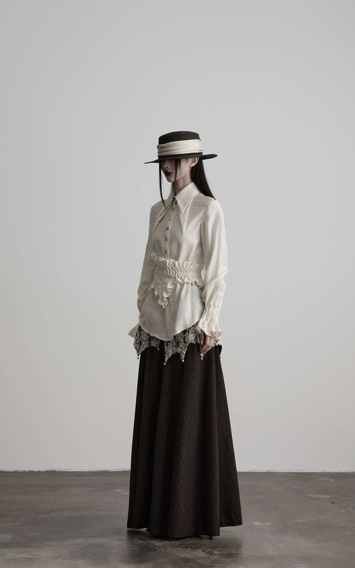 DOINDULGE Pointed-Collar Ruched Waist Structured Shirt