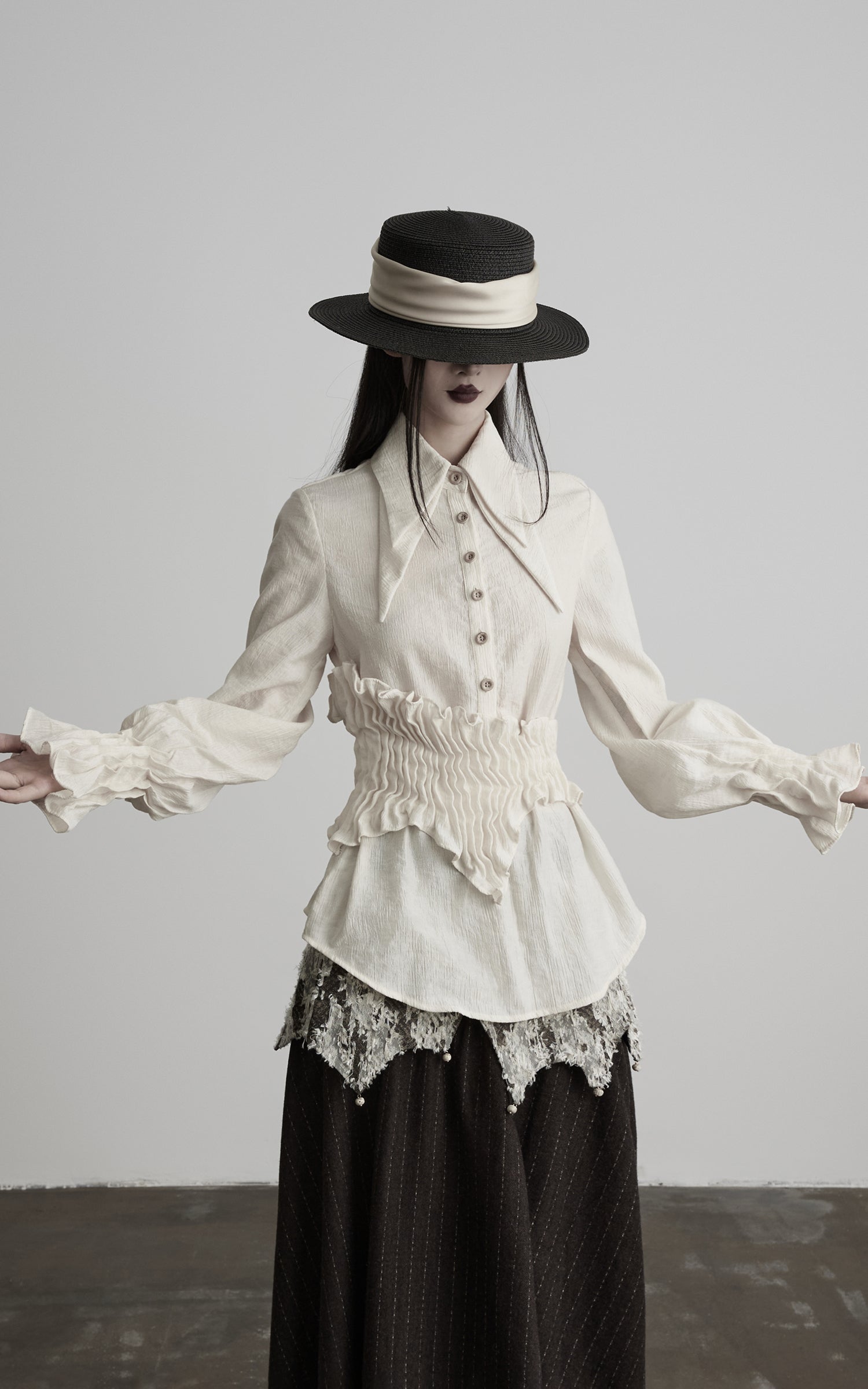 DOINDULGE Pointed-Collar Ruched Waist Structured Shirt