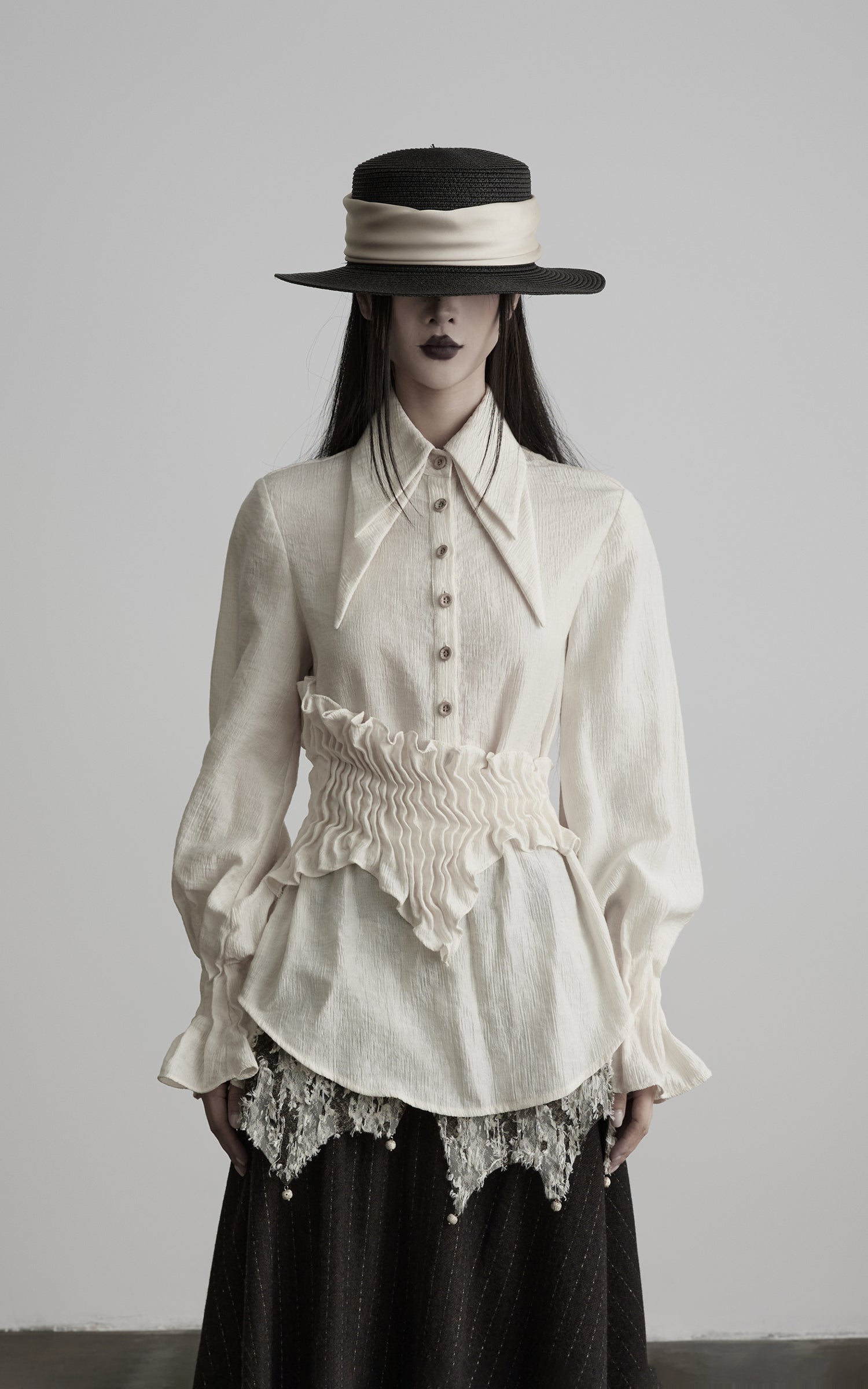 DOINDULGE Pointed-Collar Ruched Waist Structured Shirt