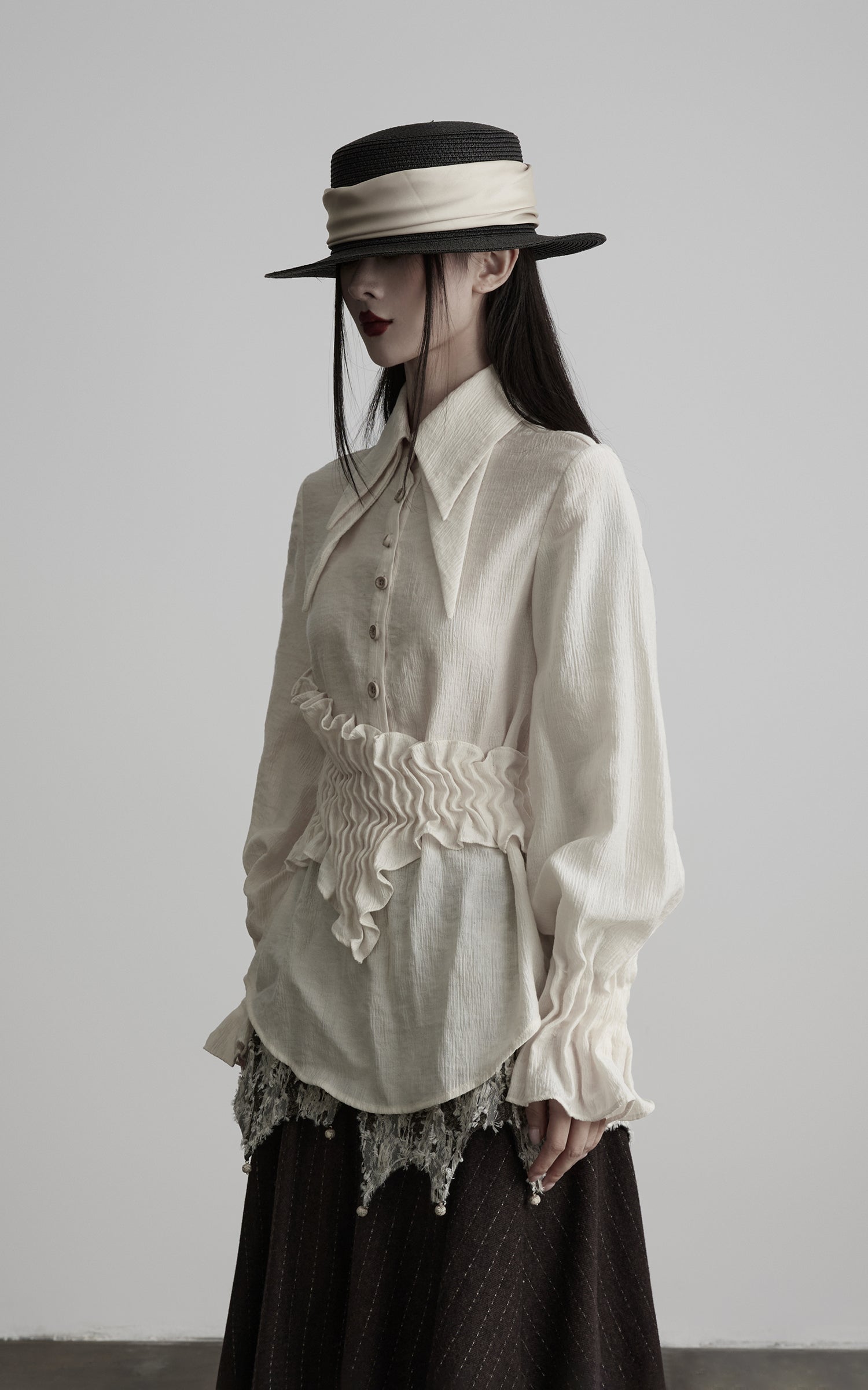 DOINDULGE Pointed-Collar Ruched Waist Structured Shirt