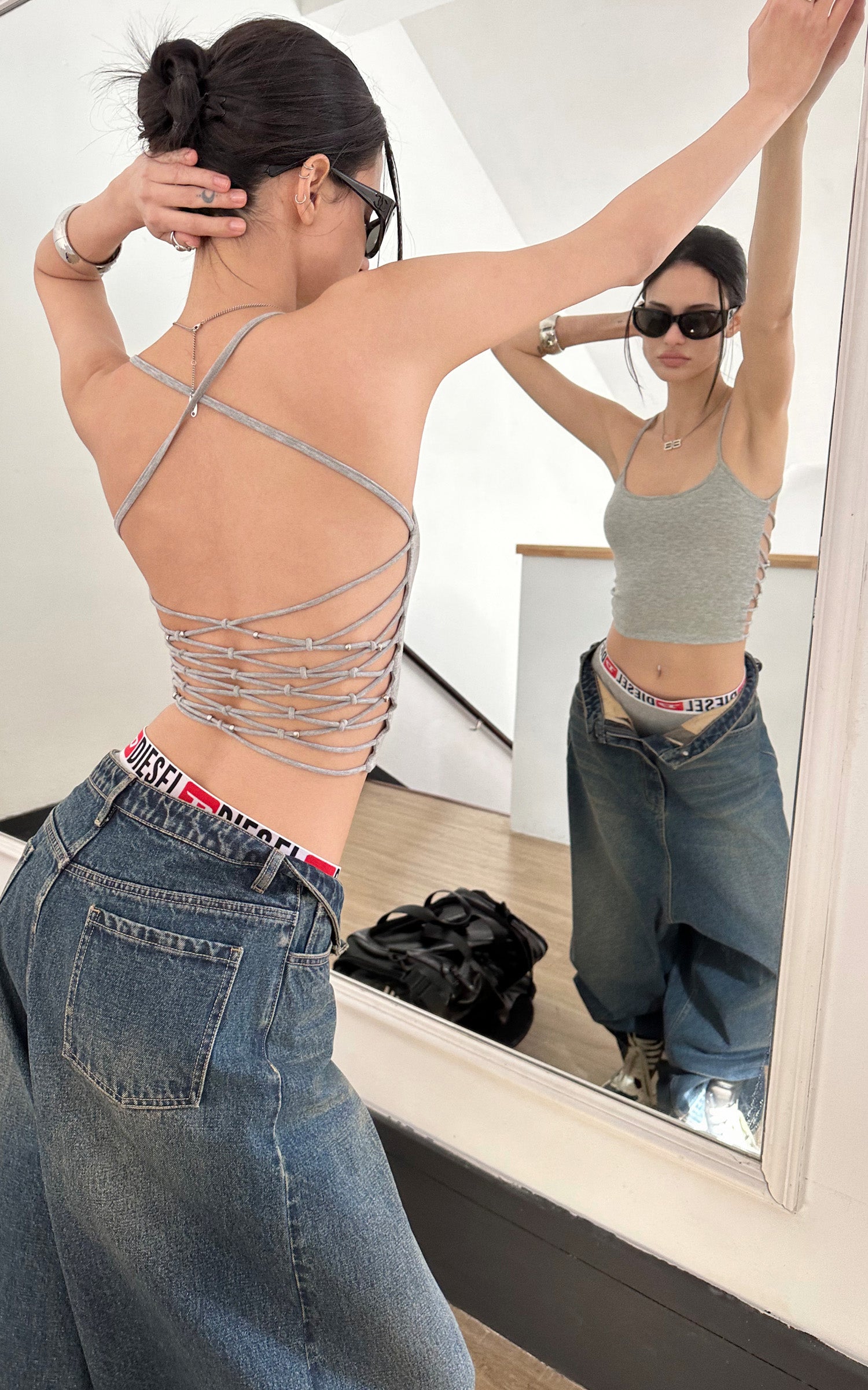 0122stepll Cross Back Lace-Up Camisole