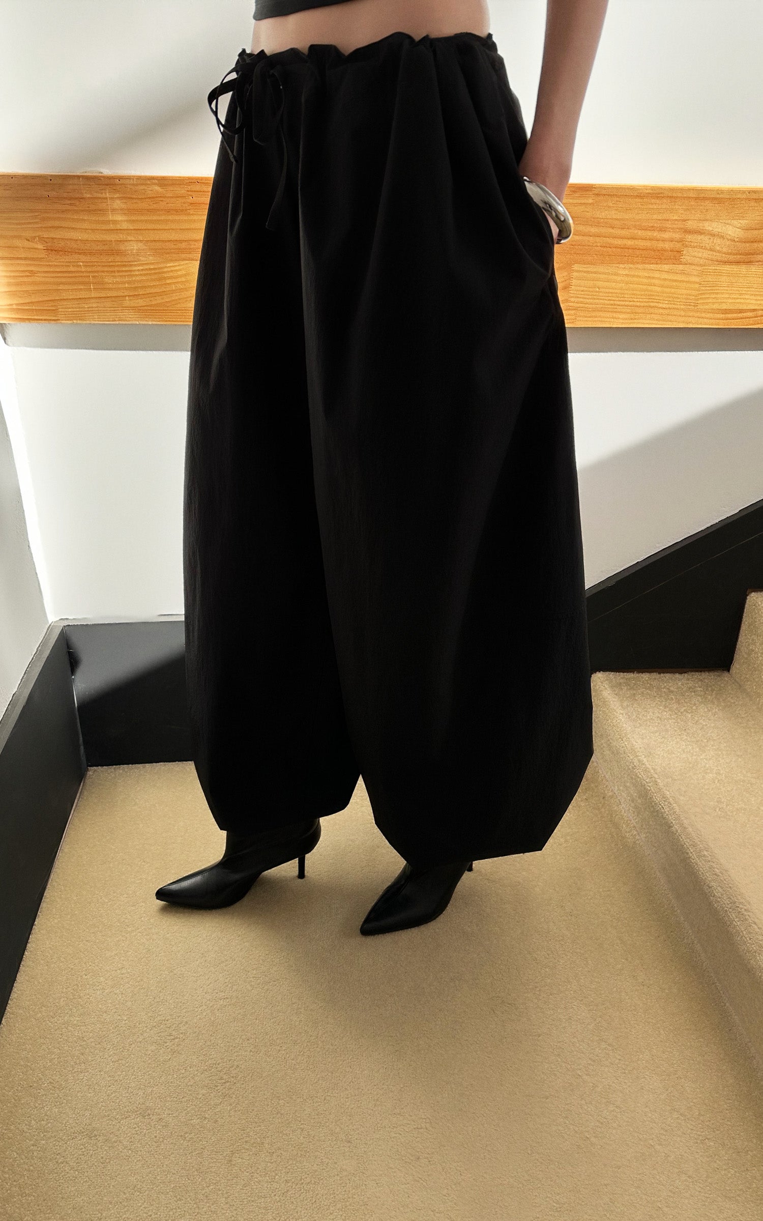 0122STEPLL 셔링 허리 배럴 팬츠