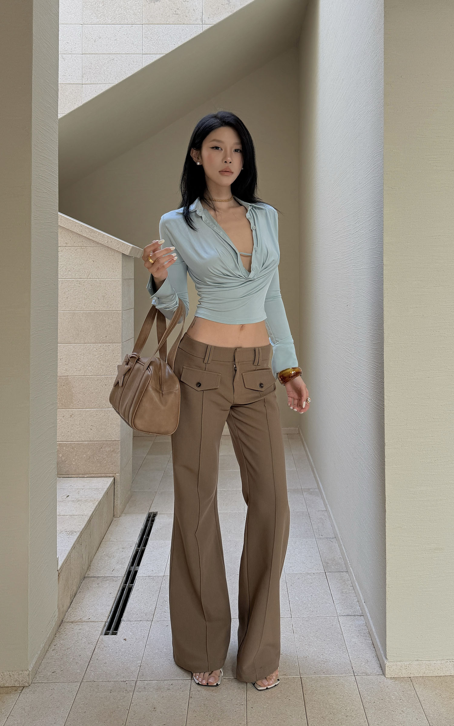 Hydrae ラッフルカウルネック長袖トップス スリムフィットドレープシャツ