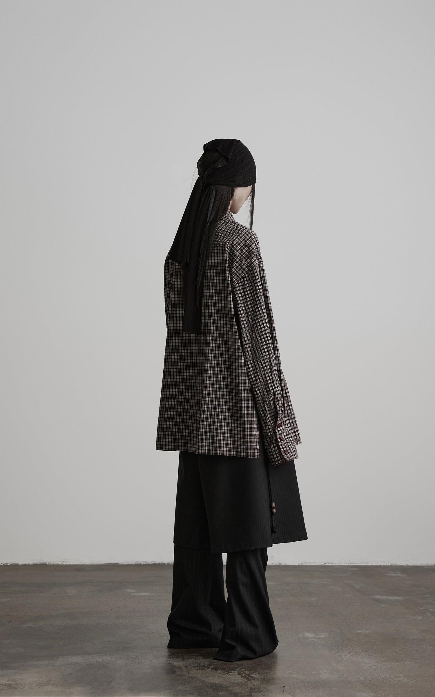 DOINDULGE Checked Rose Detail Loose Shirt