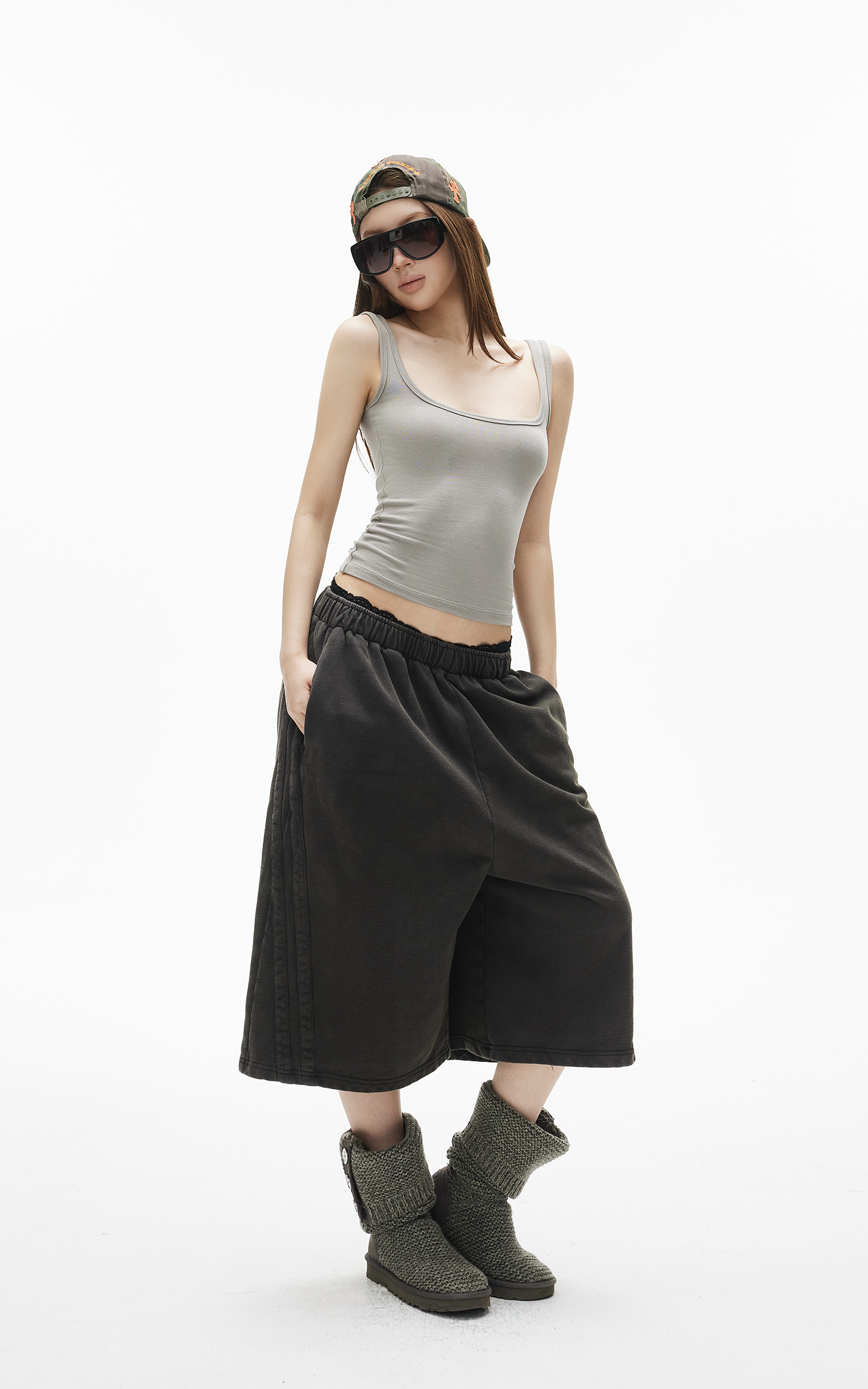 IAMXIAA Square Neck Slim Fit Tank Top