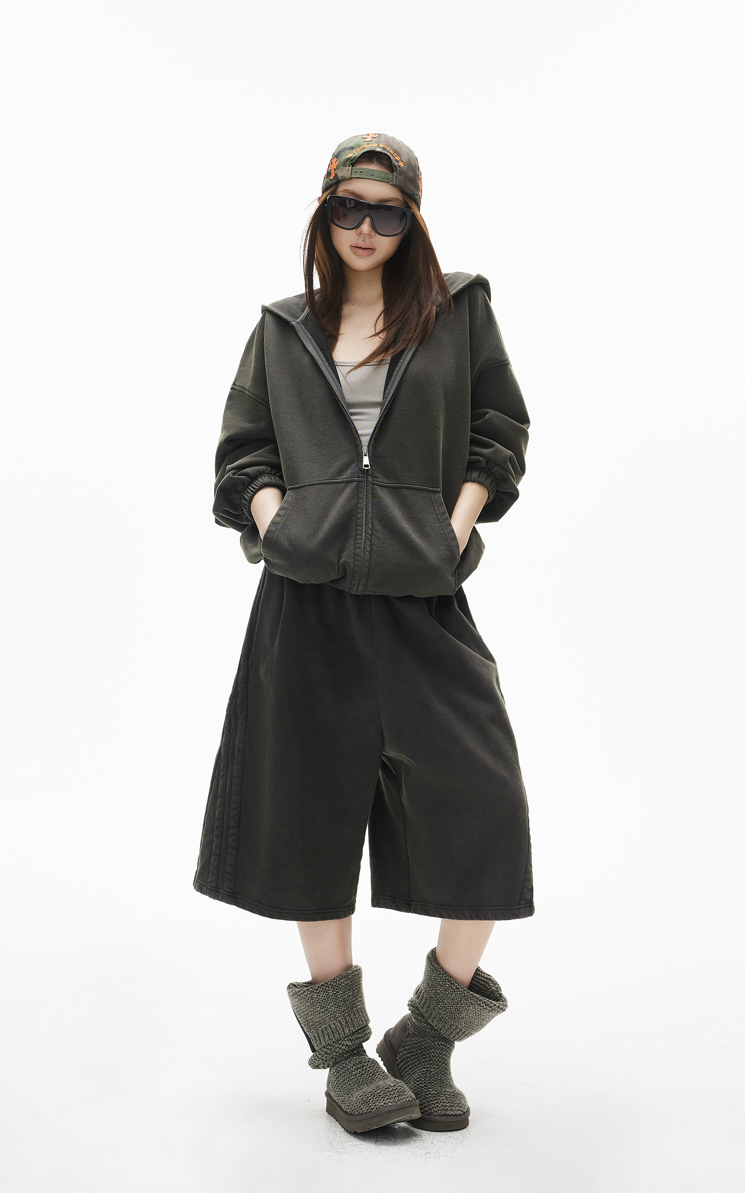 IAMXIAA 빈티지 워시 집업 후디 &amp; 크롭트 스웨트팬츠 세트