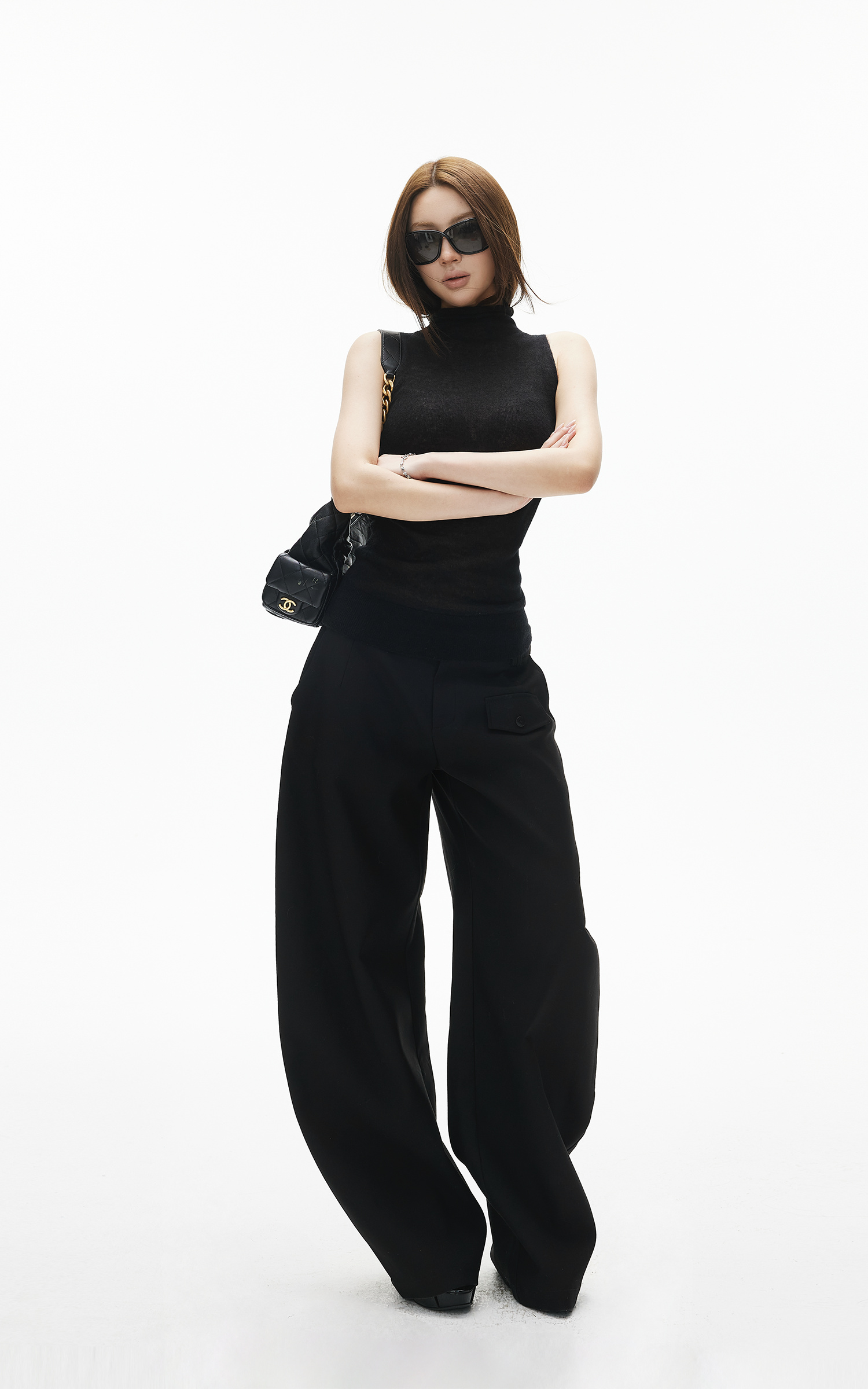 IAMXIAA Fitted Mock Neck Knit Tank