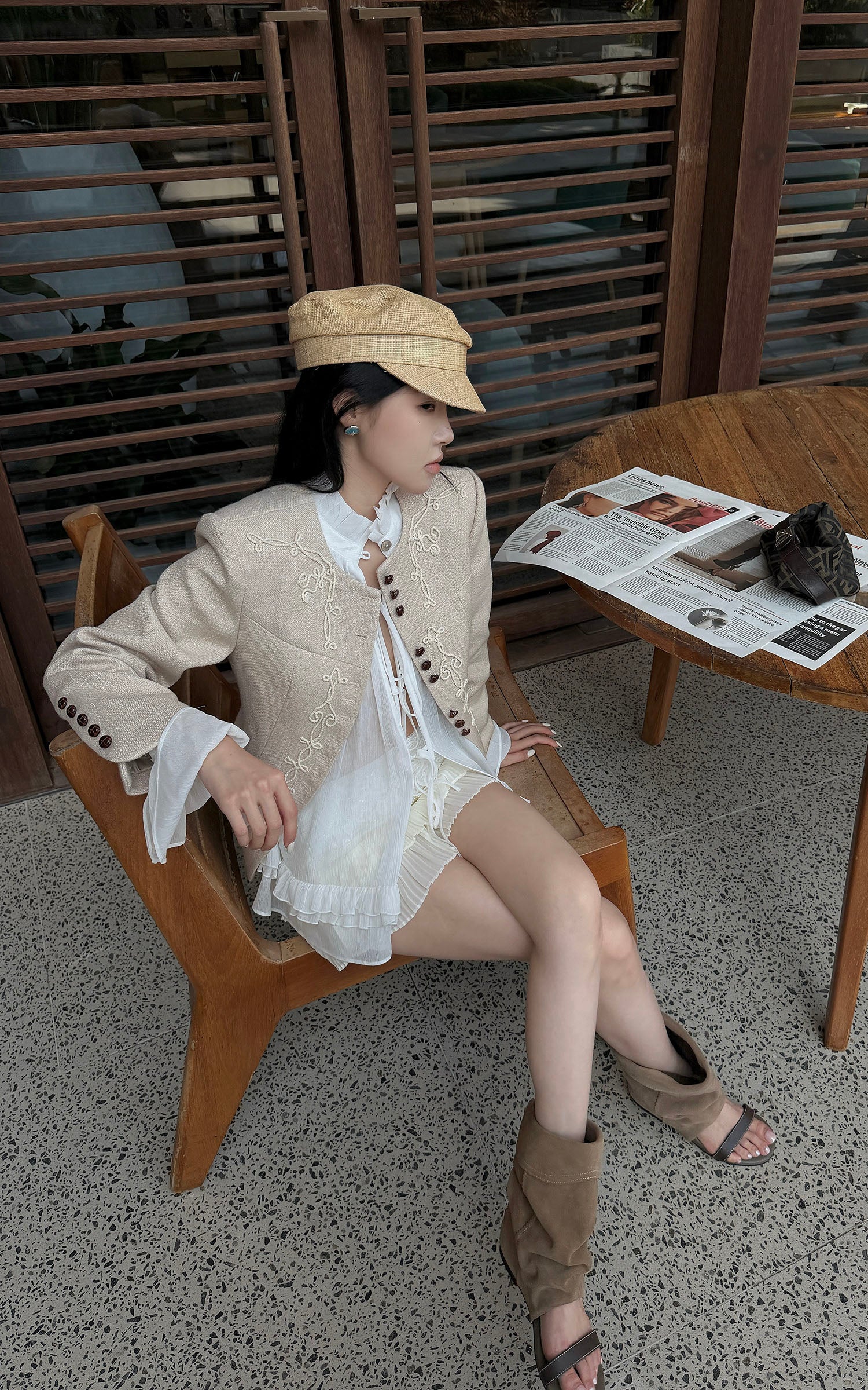 Hydrae Embroidered Fitted Blazer Structured Waist Cropped Jacket Vintage Inspired Tailored Top