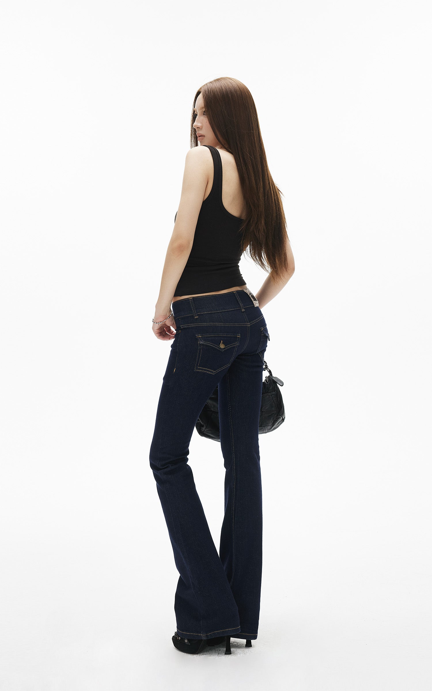 IAMXIAA Low-Rise Slim Fit Flared Denim Jeans with Vintage Silhouette