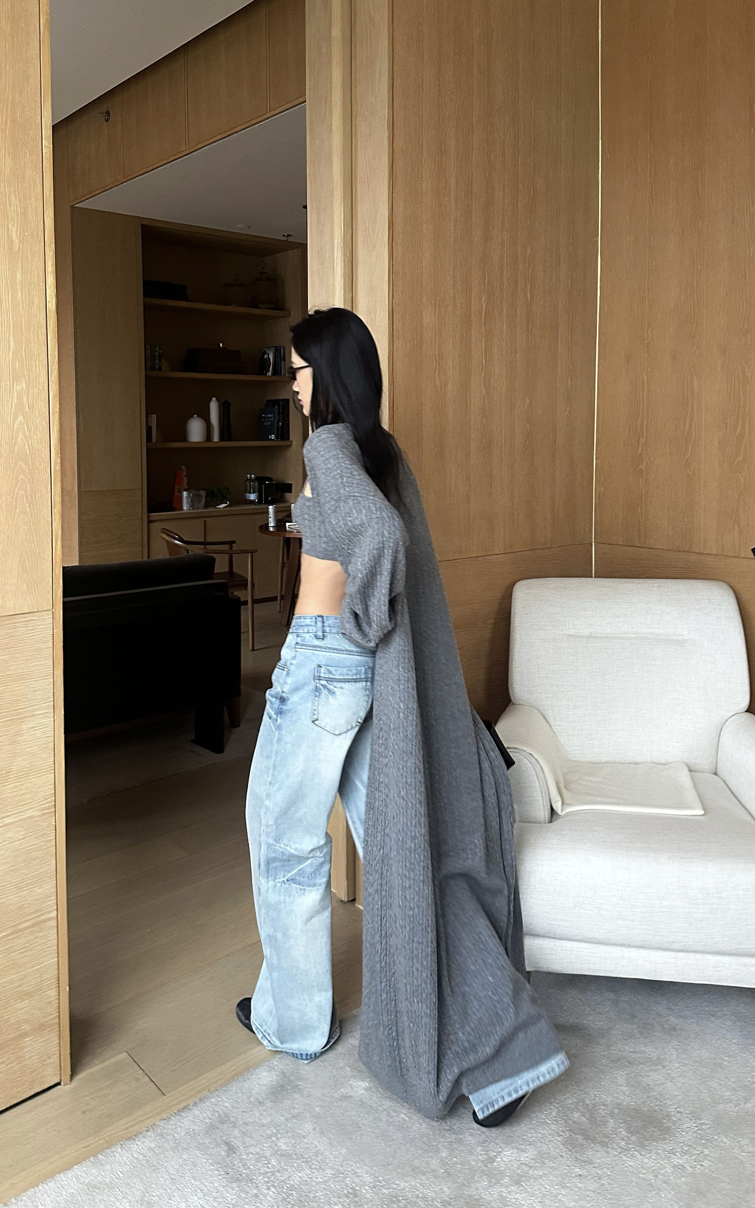 ROVENTE Vintage Washed Low-Rise Straight Leg Jeans