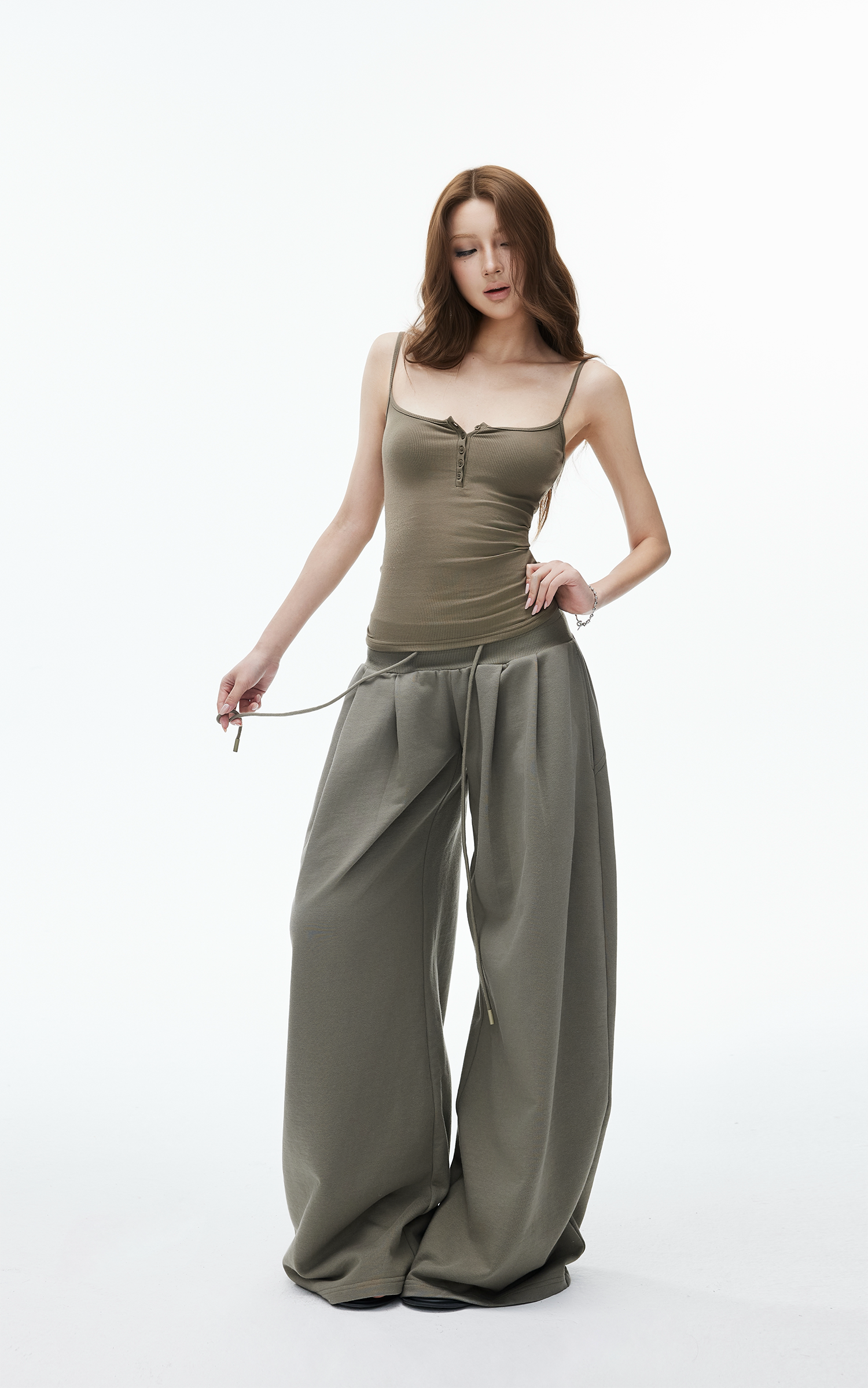 IAMXIAA Ribbed Button Fitted Camisole Top