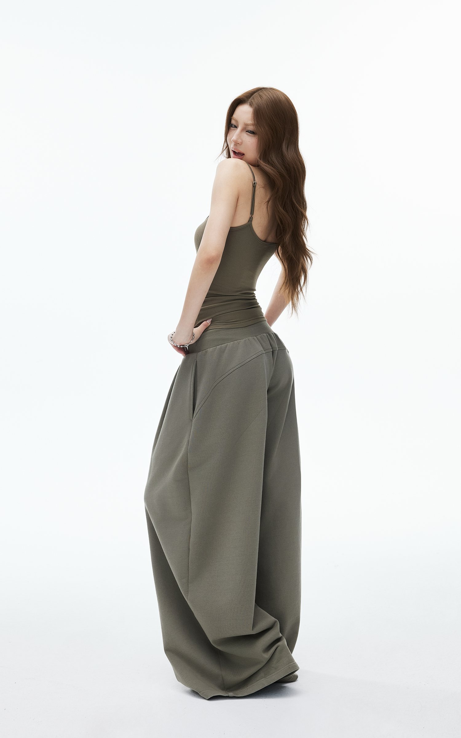 IAMXIAA Low-Rise Drawstring Wide-Leg Pants