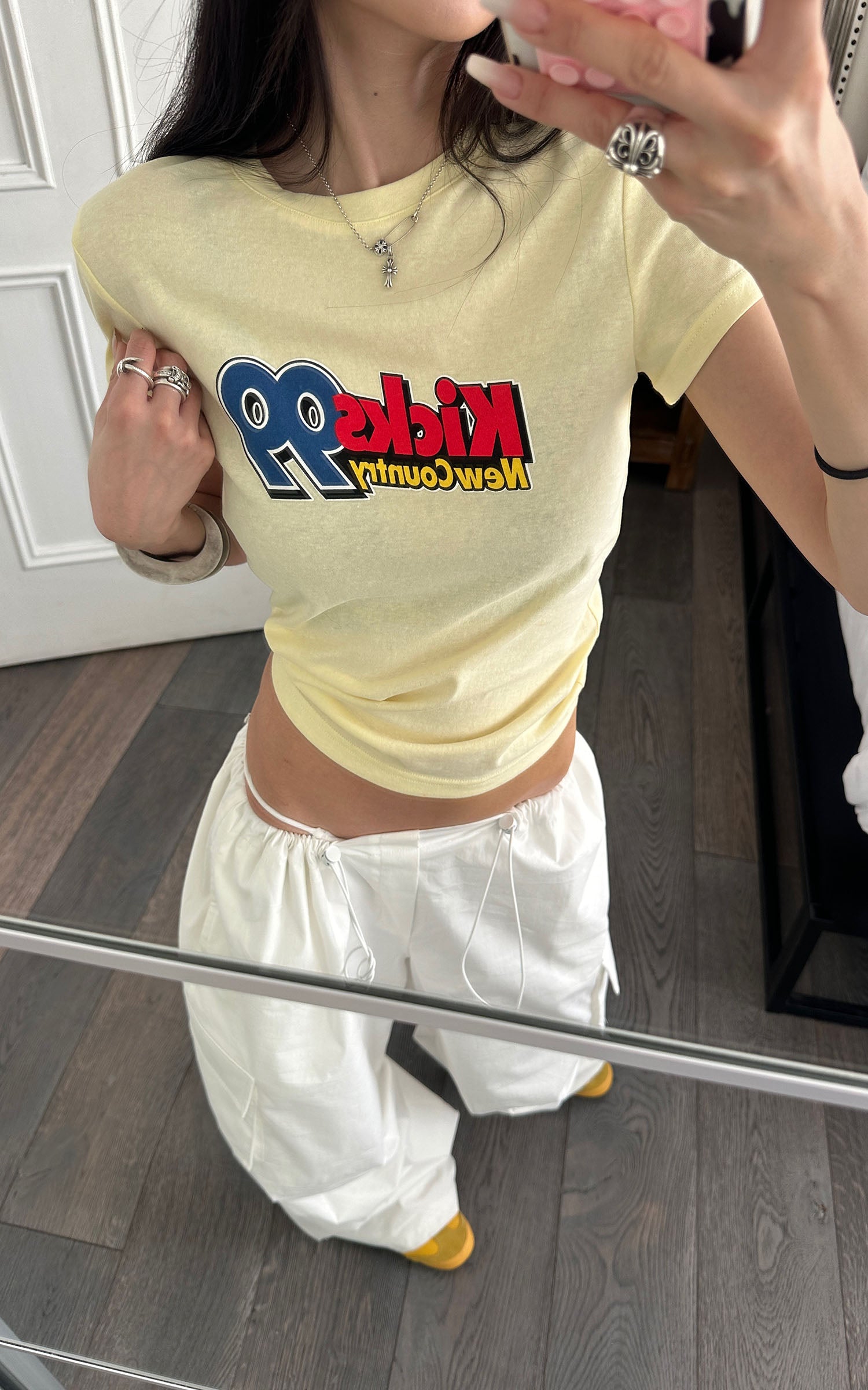 WARDEN EDGE Essential Cropped Graphic T-Shirt