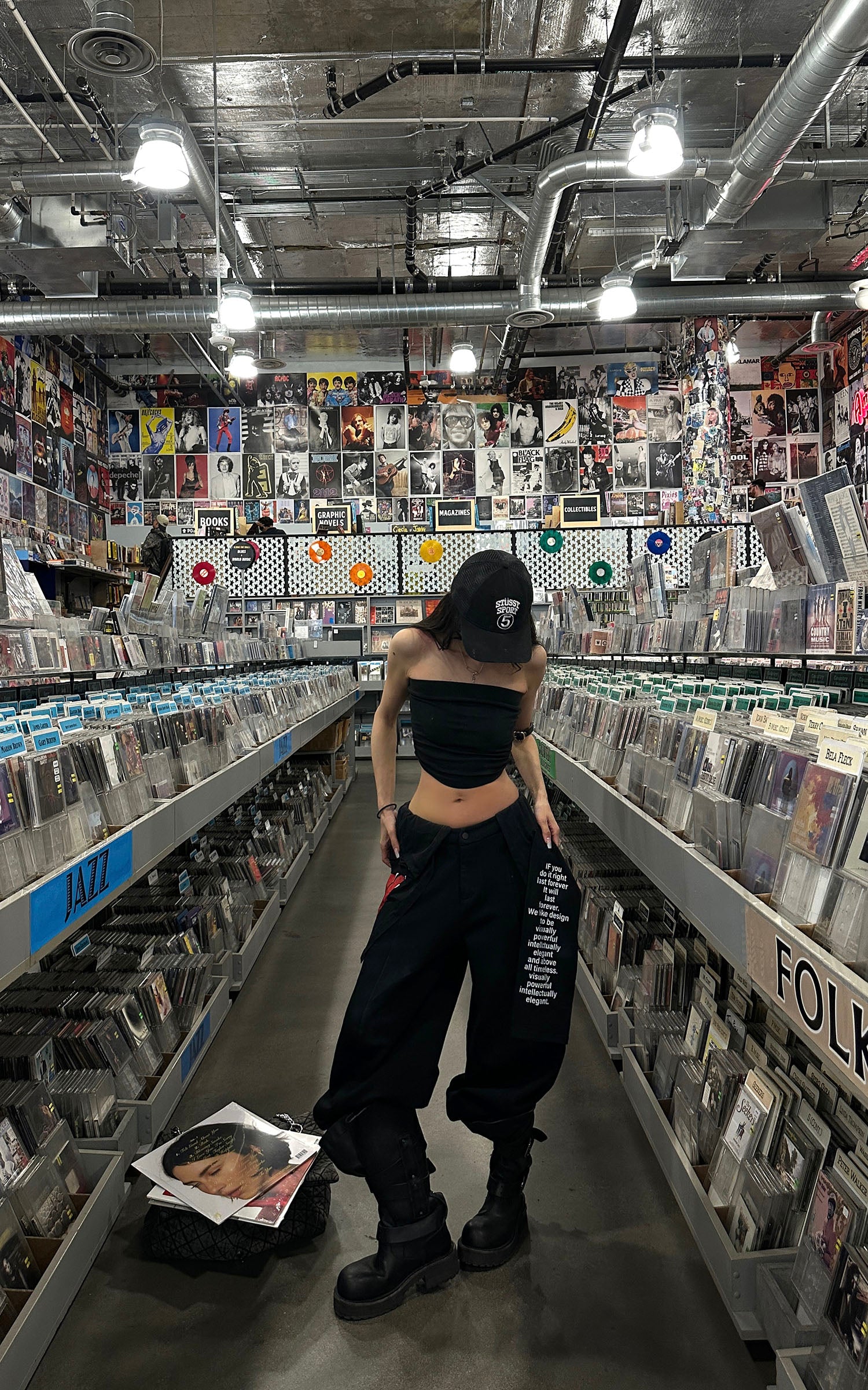 WARDEN EDGE Minimal Strapless Tube Top