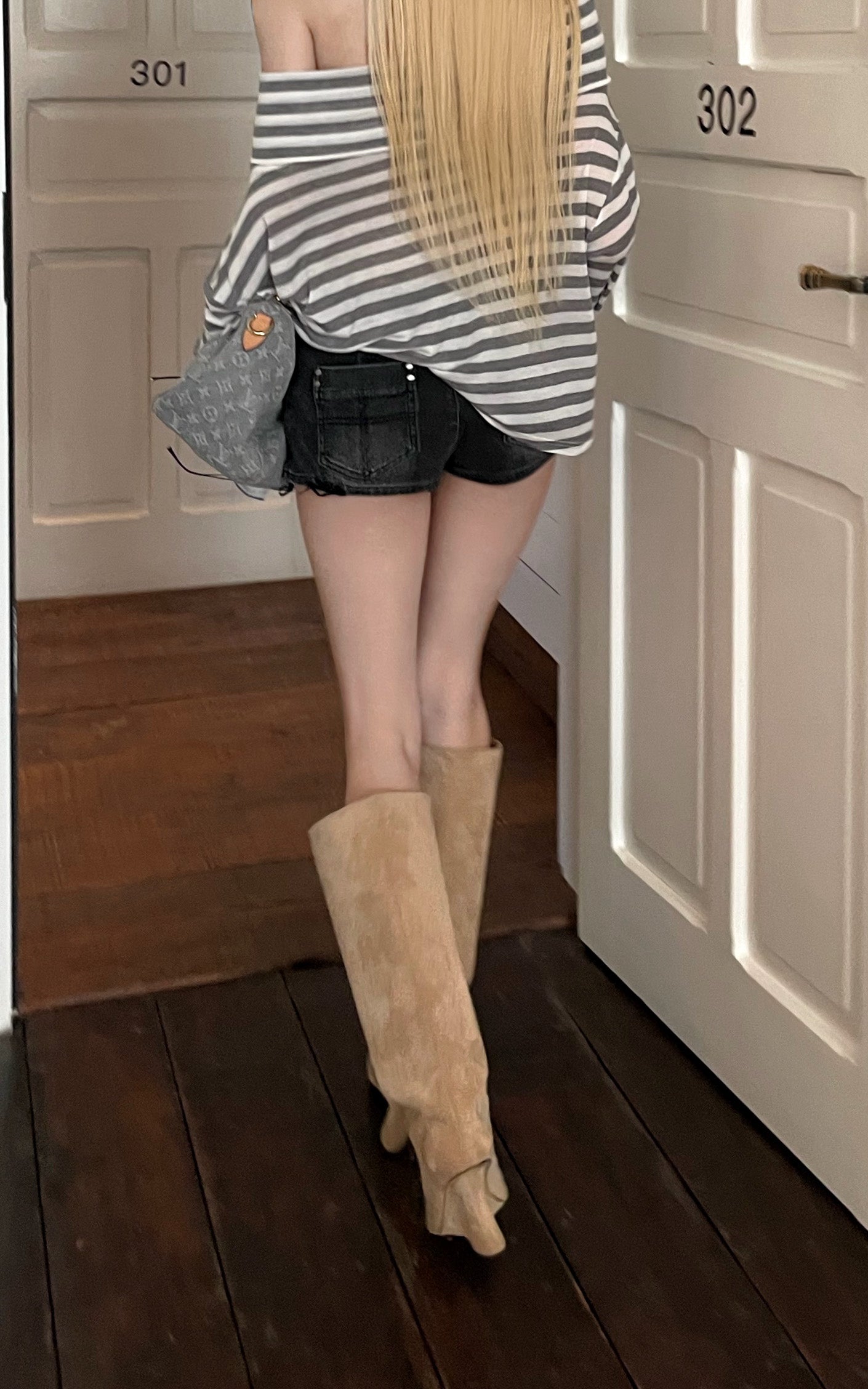 Rase le sol Distressed Studded Low-Rise Denim Shorts