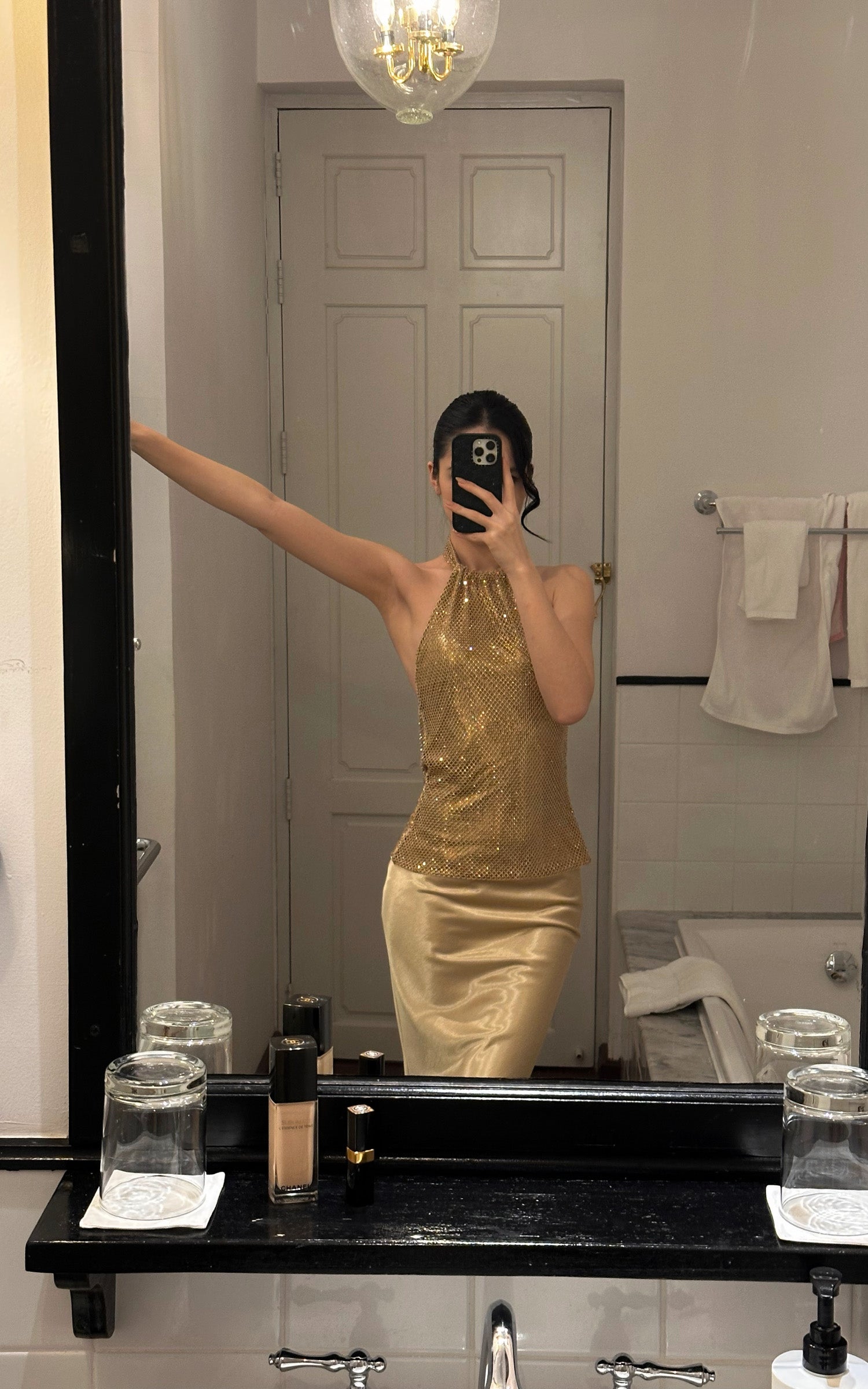 ROVENTE Metallic Mesh Halter Top